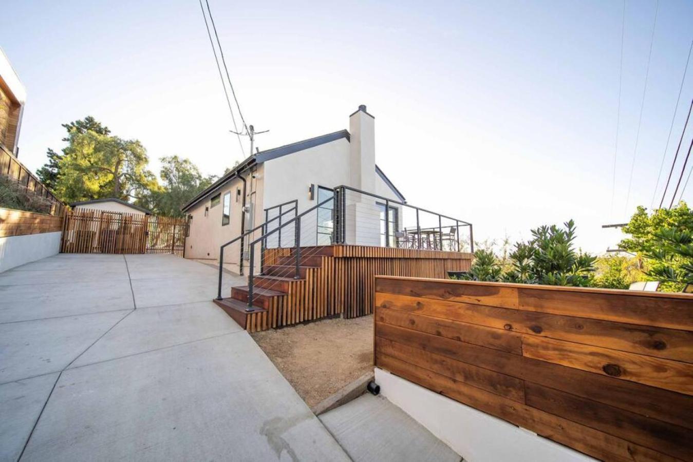 Holiday home Skyline Serenity Lux Hilltop Retreat And Sauna *