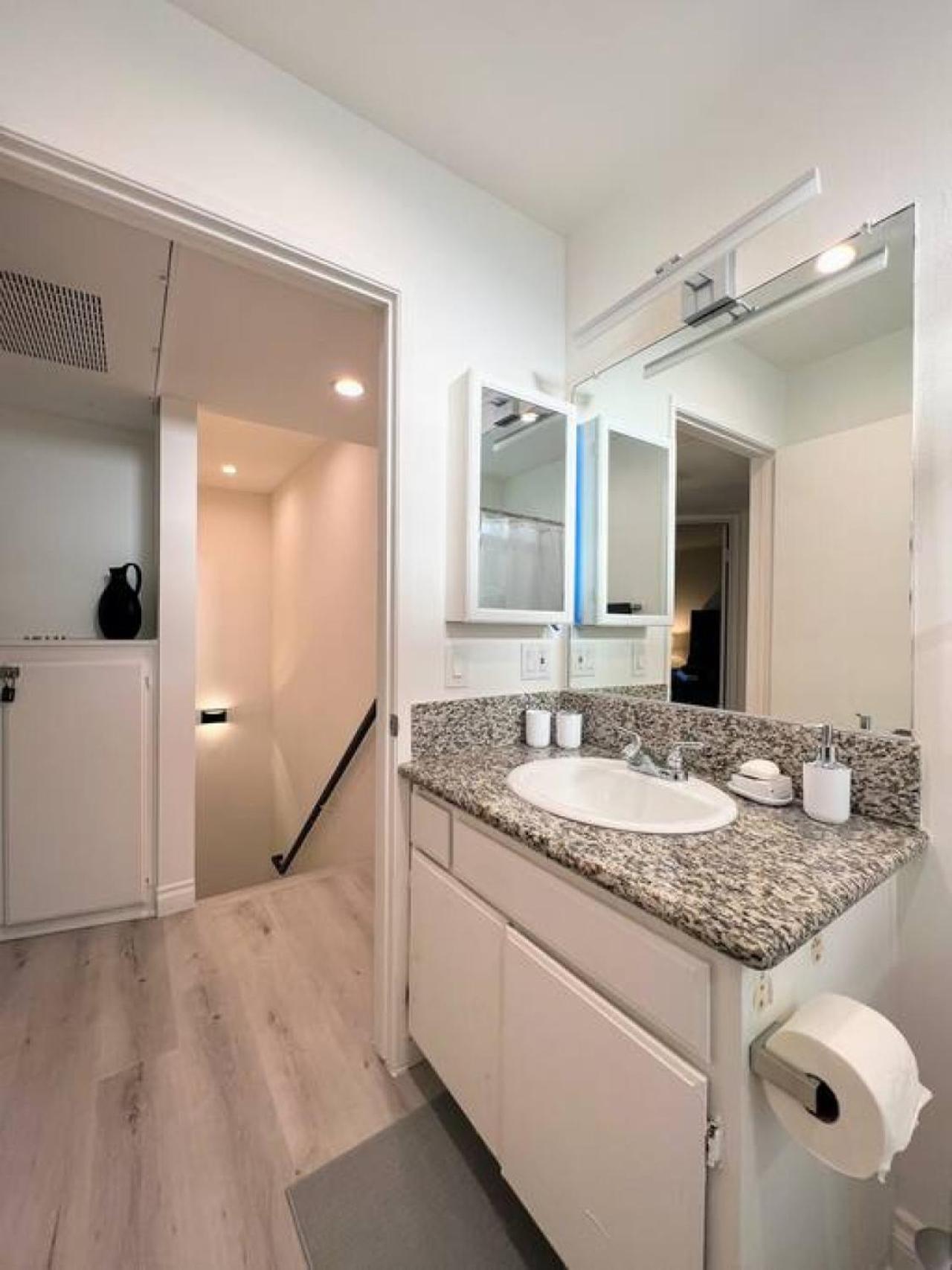Spacious 2br Near Hollywood - Br3 * Los Angeles