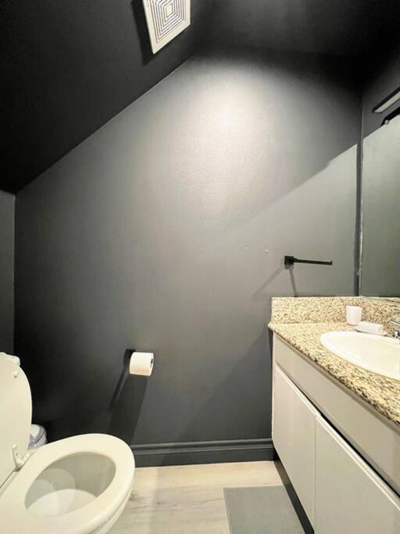Spacious 2br Near Hollywood - Br3 Los Angeles