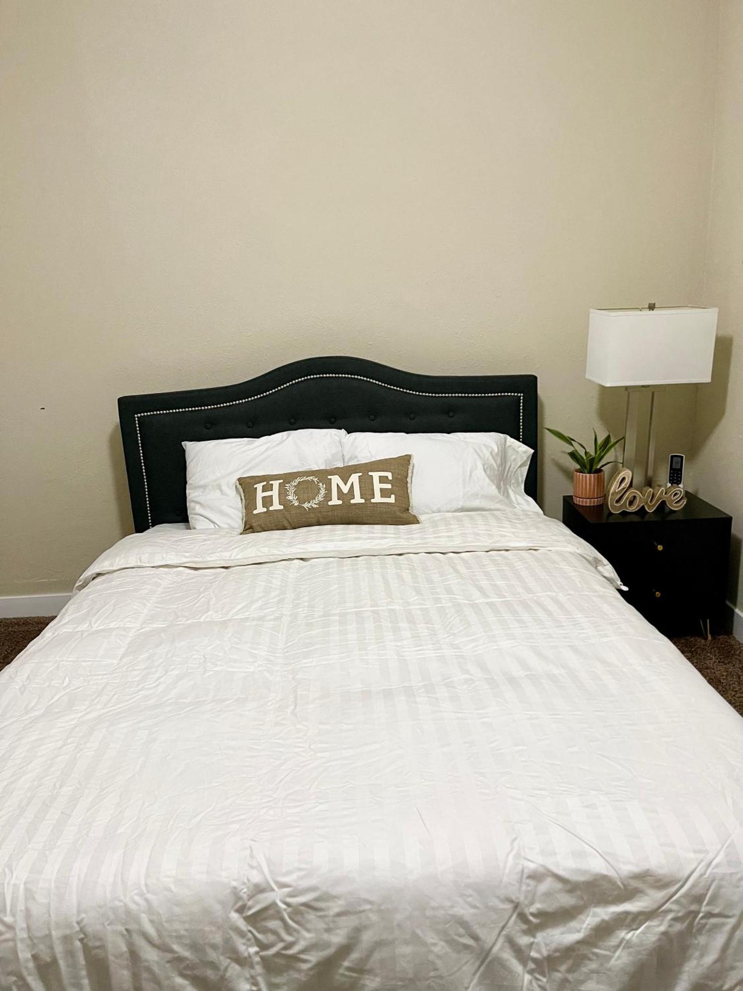 Cozy 2br Bungalow Nestled In The Heart Of La Holiday home Los Angeles