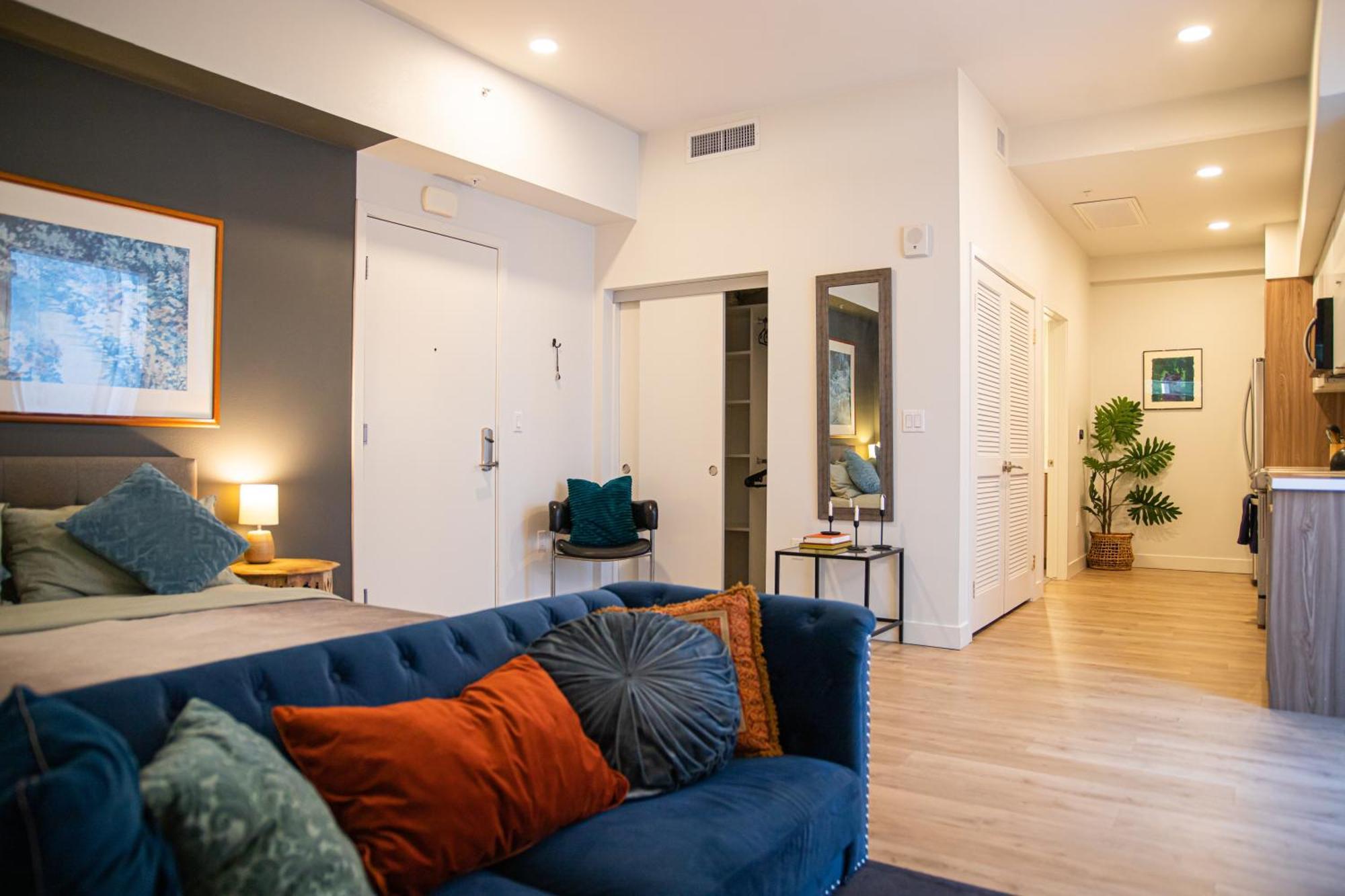 Luxury In The Prime Hollywood Location Apartment Los Angeles