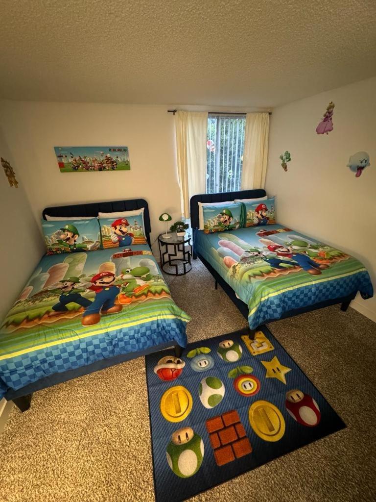 Apartment Mario, Harry Potter, & Not Themed Loft Universal 10min Loft *