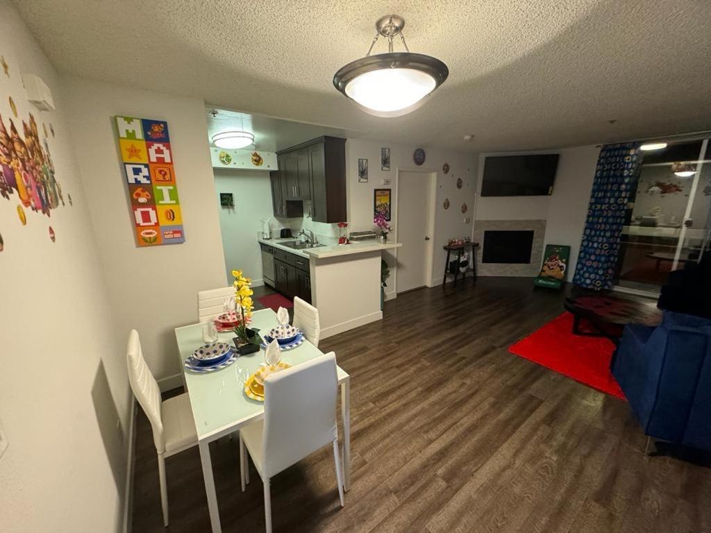 Apartment Mario, Harry Potter, & Not Themed Loft Universal 10min Loft Los Angeles
