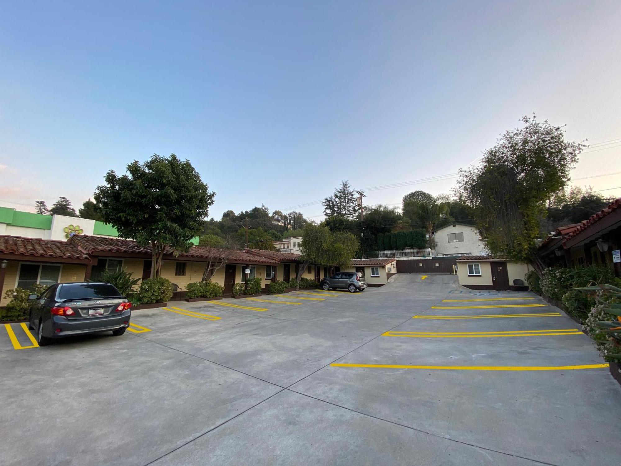 Motel El Patio - Near Universal Hollywood