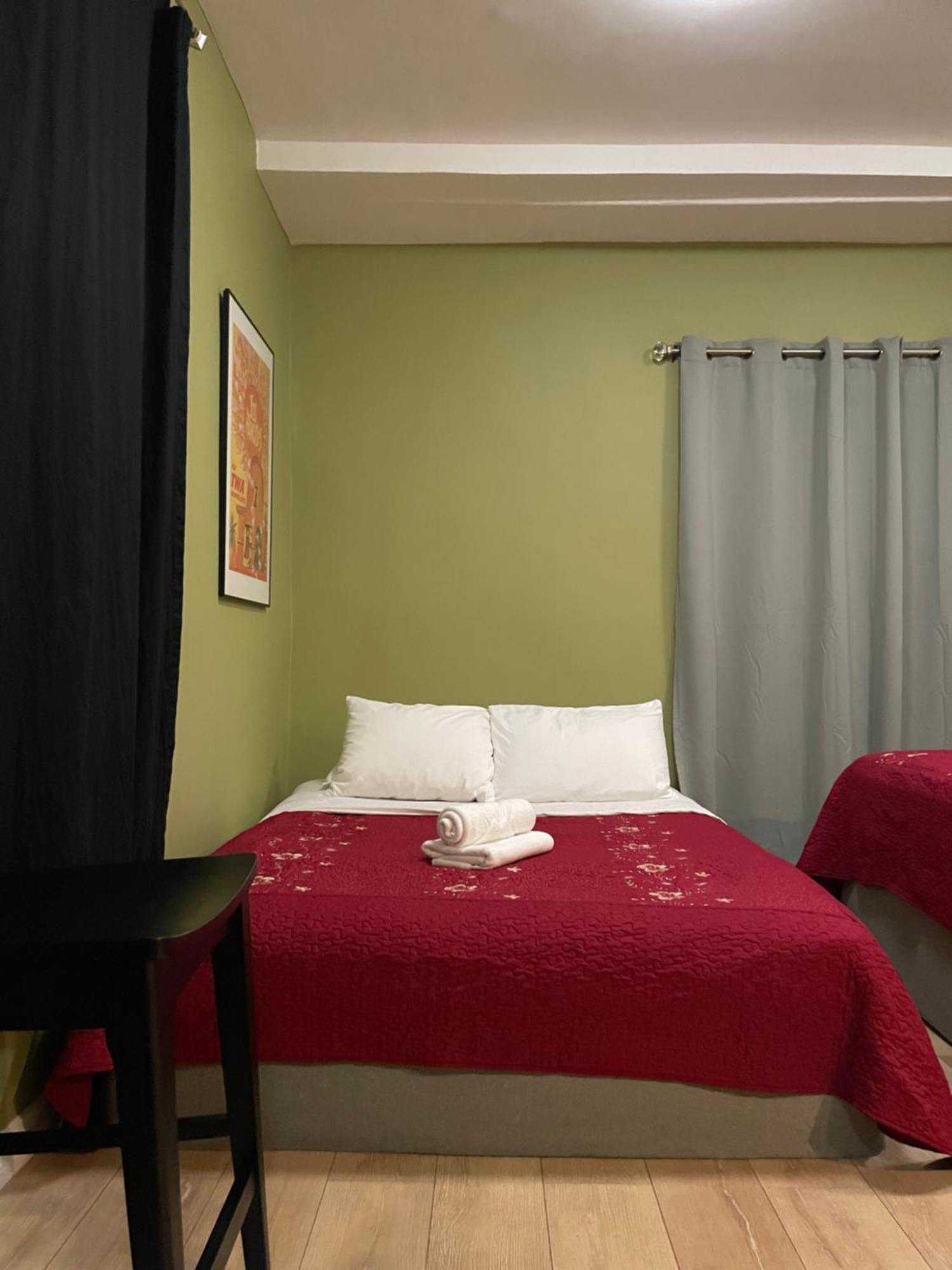 Private W/ Private Full Bathroom & Wifi & Ac & Shared Kitchen In Angeles Homestay