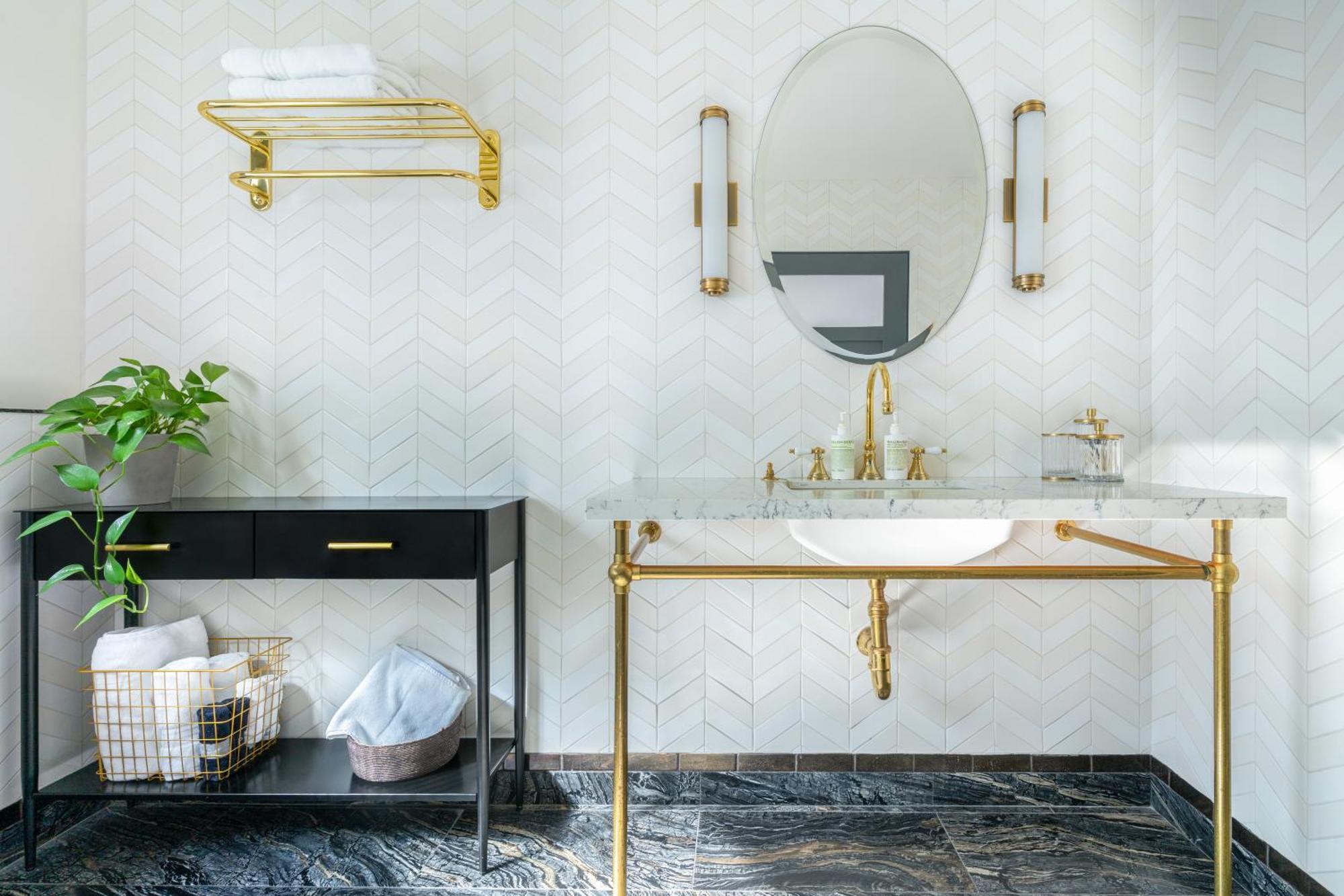 Gold-diggers Hotel