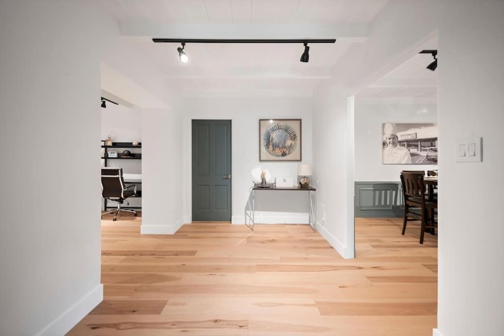 Holiday home Chic 3br Oasis In City:toluca Adjacent Los Angeles