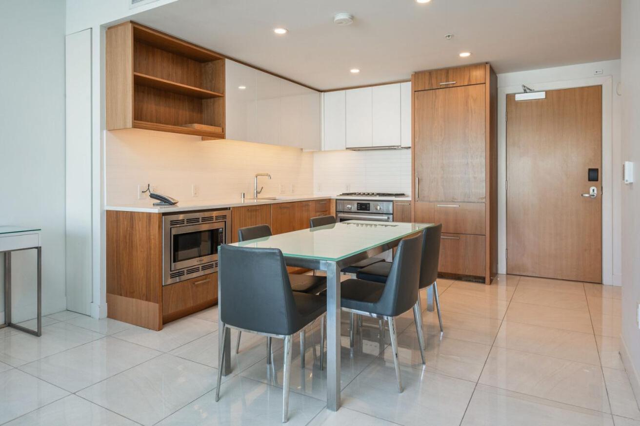 Level Downtown La South Olive
