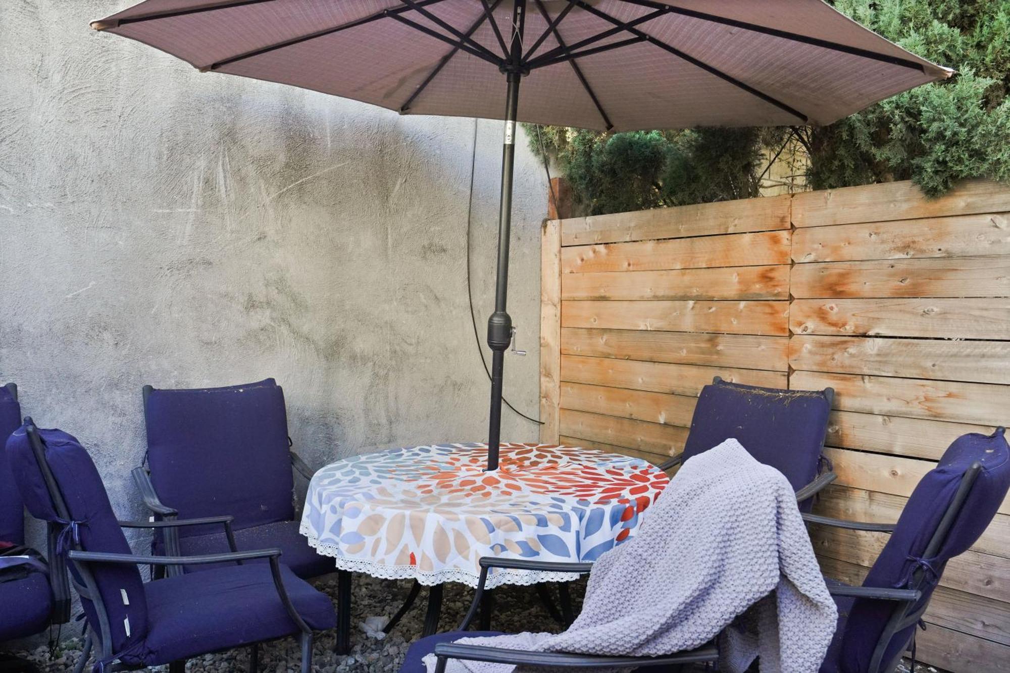 Bed & Breakfast Eye-opening And Ultra-secure Luxury Hollywood *
