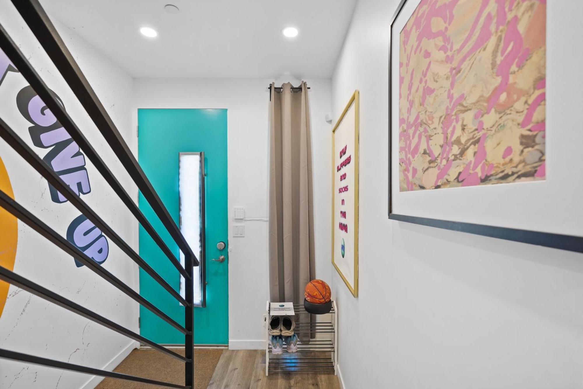Eye-opening And Ultra-secure Luxury Hollywood Los Angeles