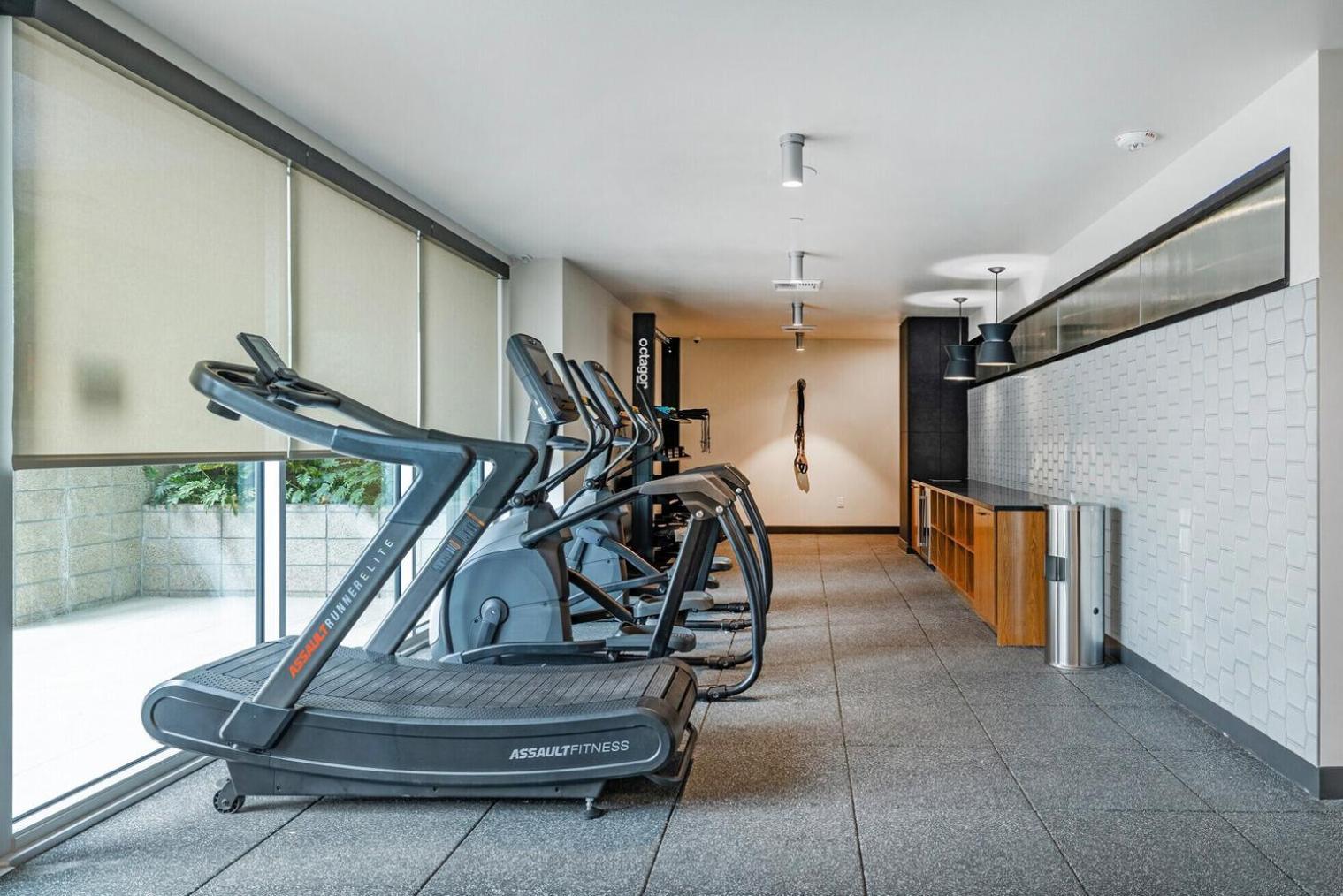 Hollywood 1br W Pool Gym Nr Coffee Shops Lax-1112