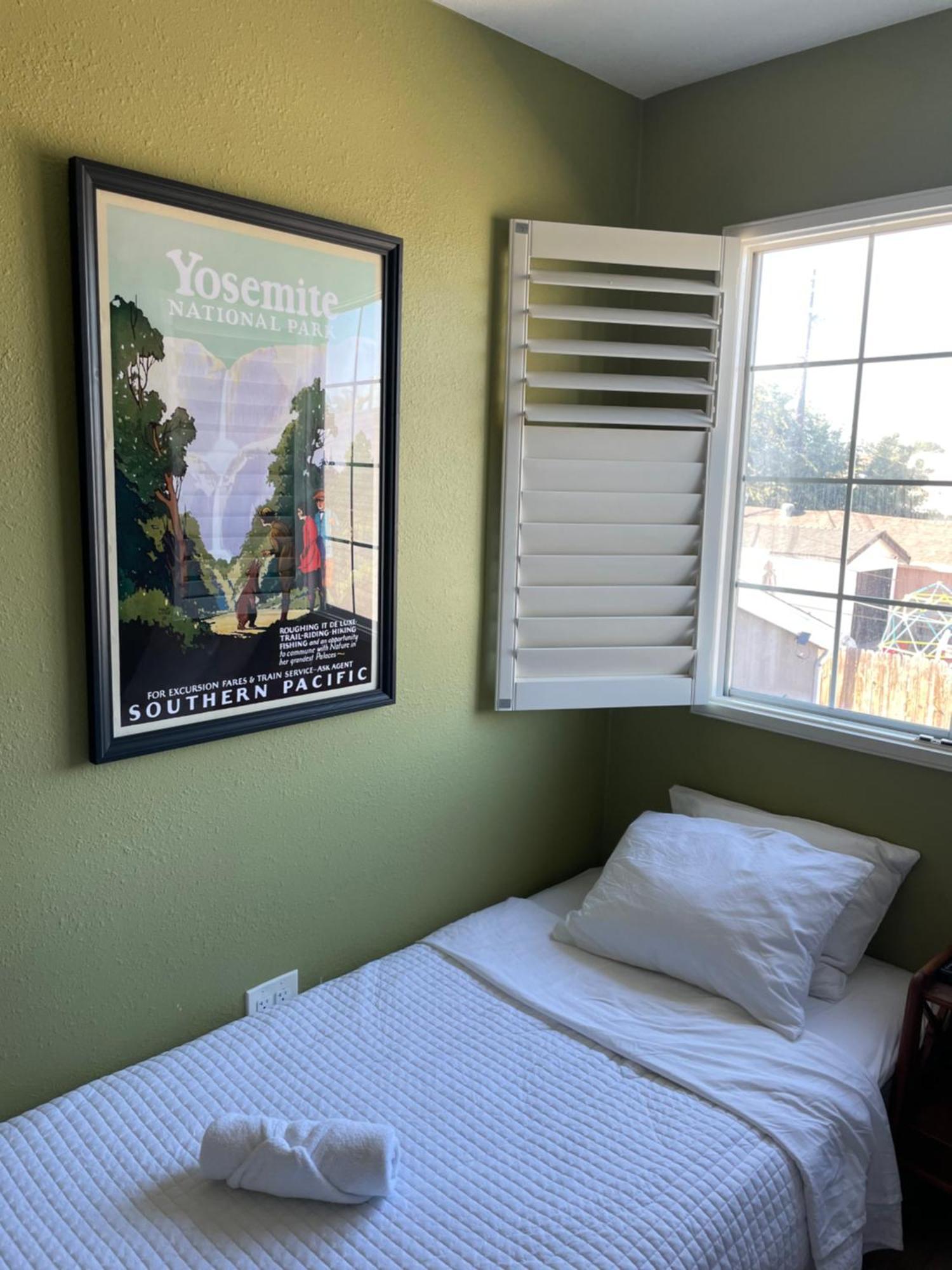 Hollywood View Private With Amenities Homestay Los Angeles