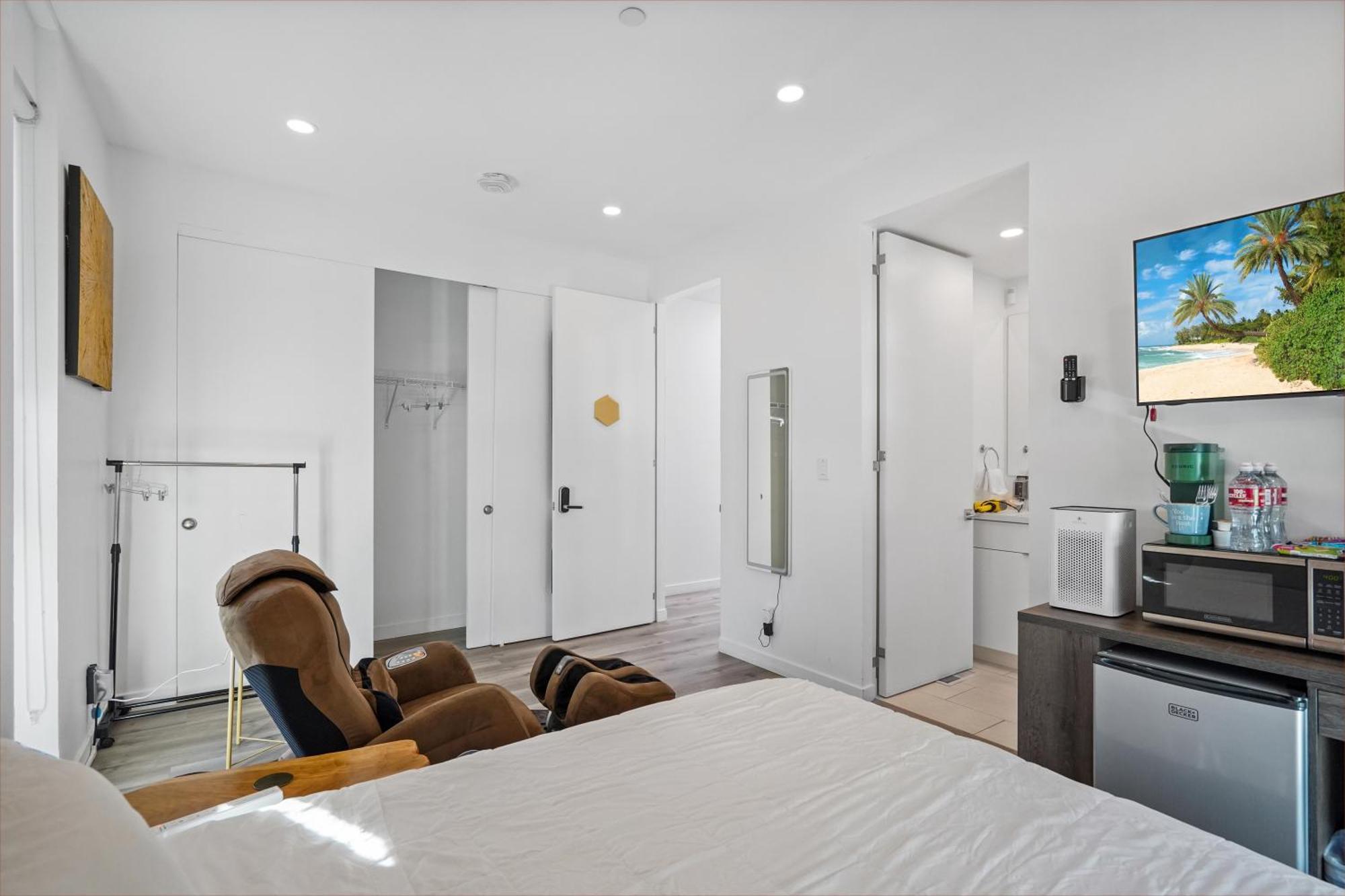 Eye-opening And Ultra-secure Luxury Hollywood Bed & Breakfast