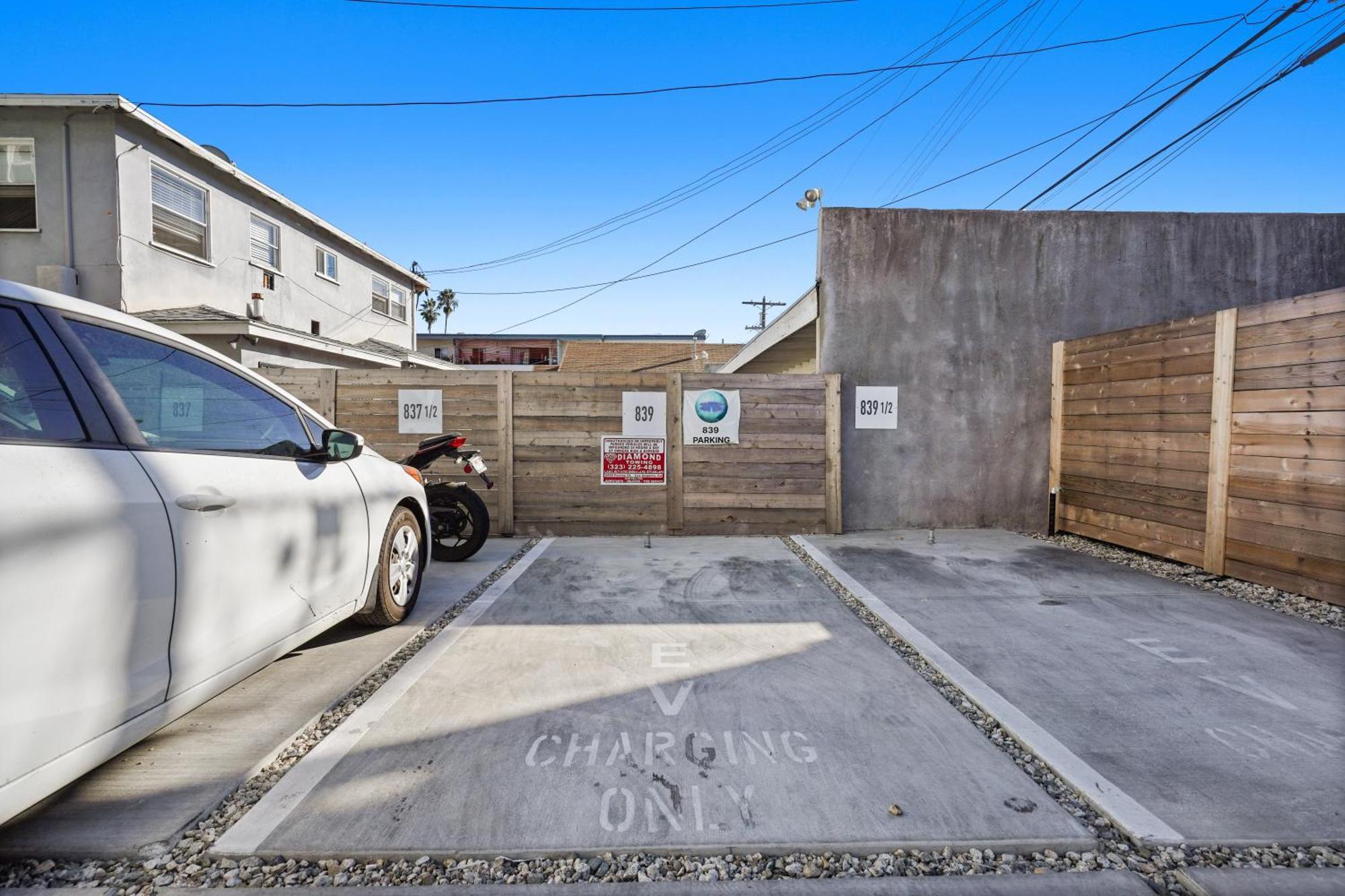 Eye-opening And Ultra-secure Luxury Hollywood Bed & Breakfast Los Angeles
