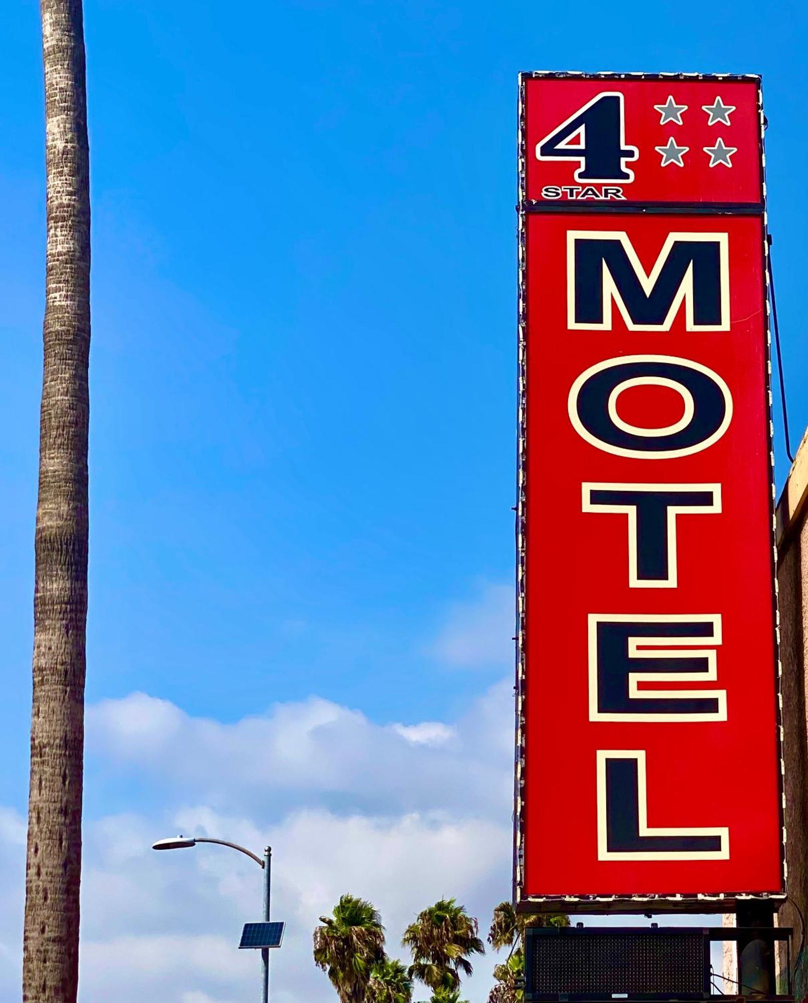 Hotel 4 Star 2*