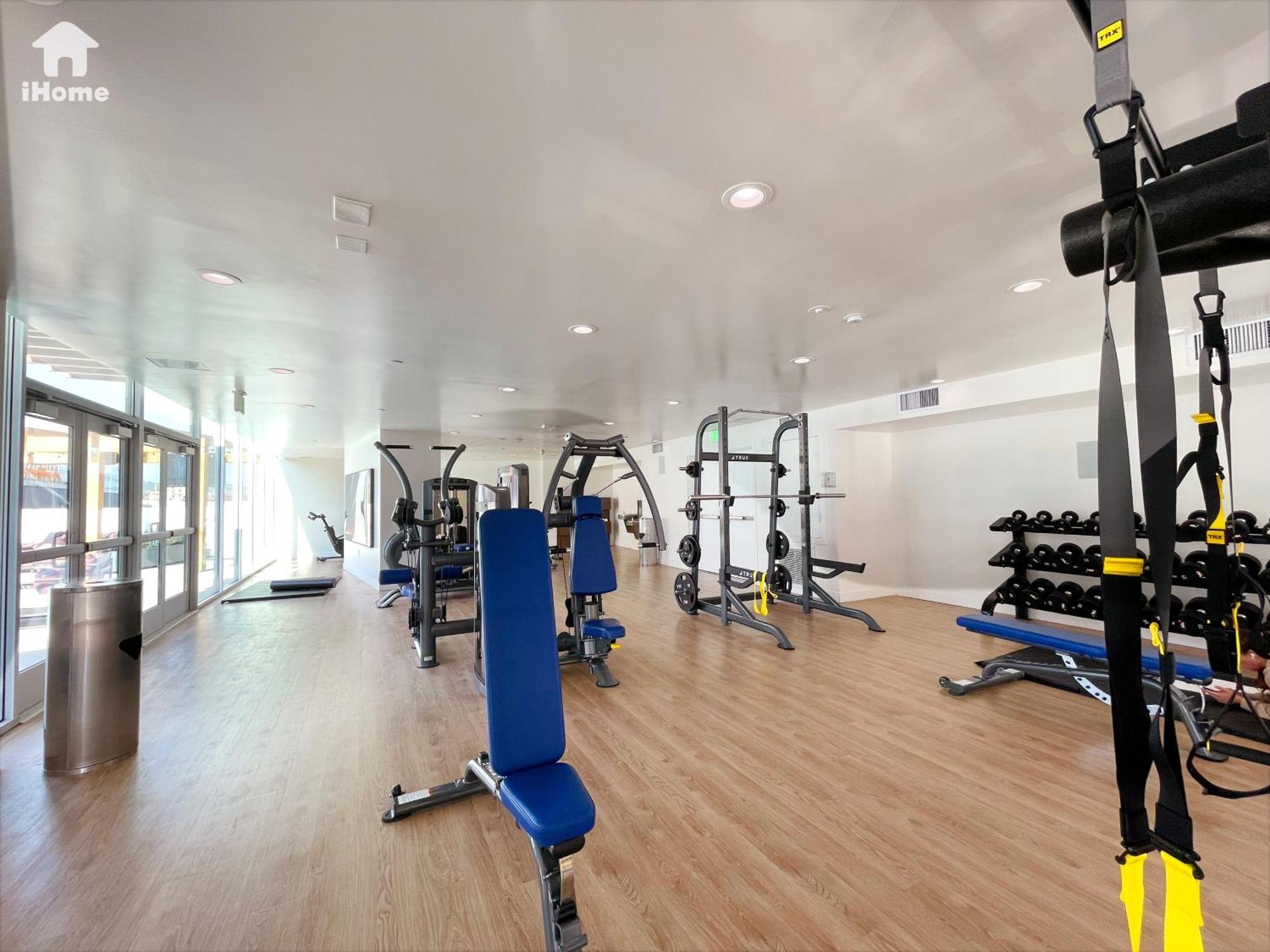 Perfect W Parking Gym Pool Wifi In Arts District Dtla Near Little Tokyo B4 *