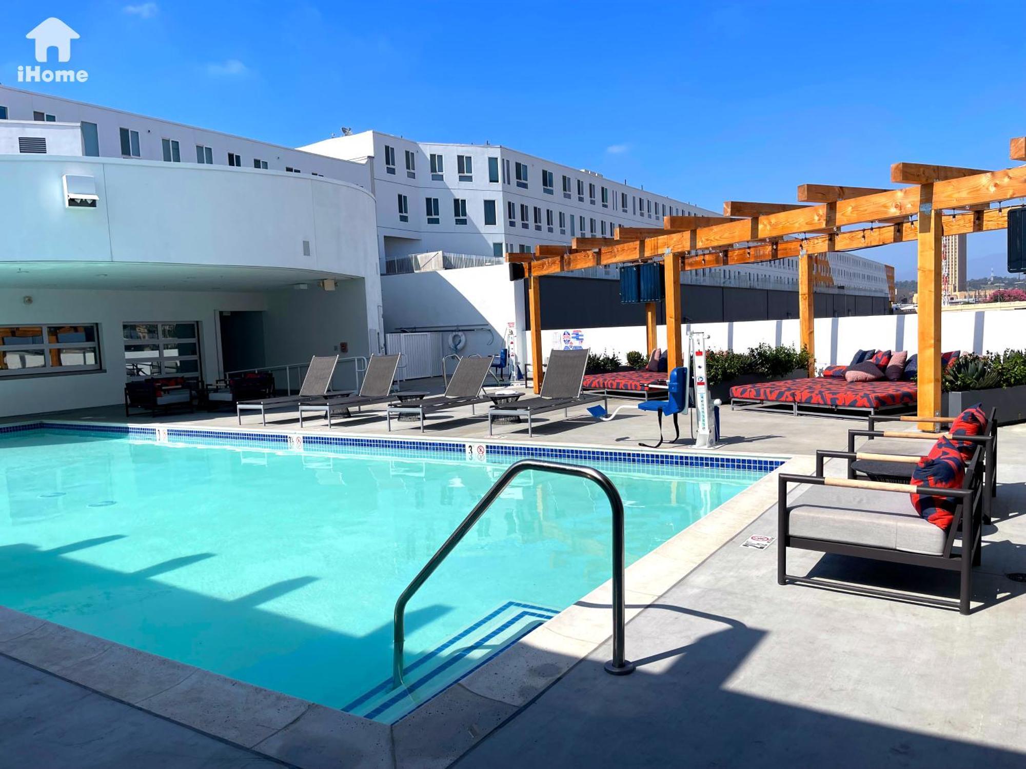 Perfect W Parking Gym Pool Wifi In Arts District Dtla Near Little Tokyo B4 Los Angeles