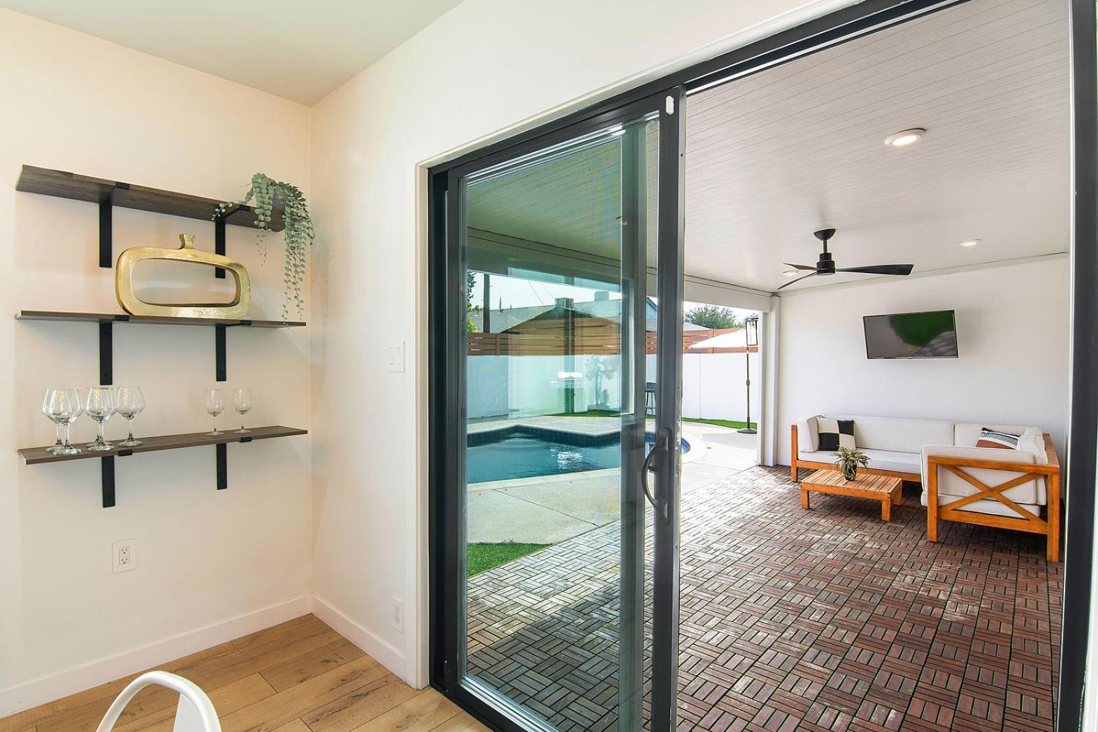 Beautiful Large + Pool