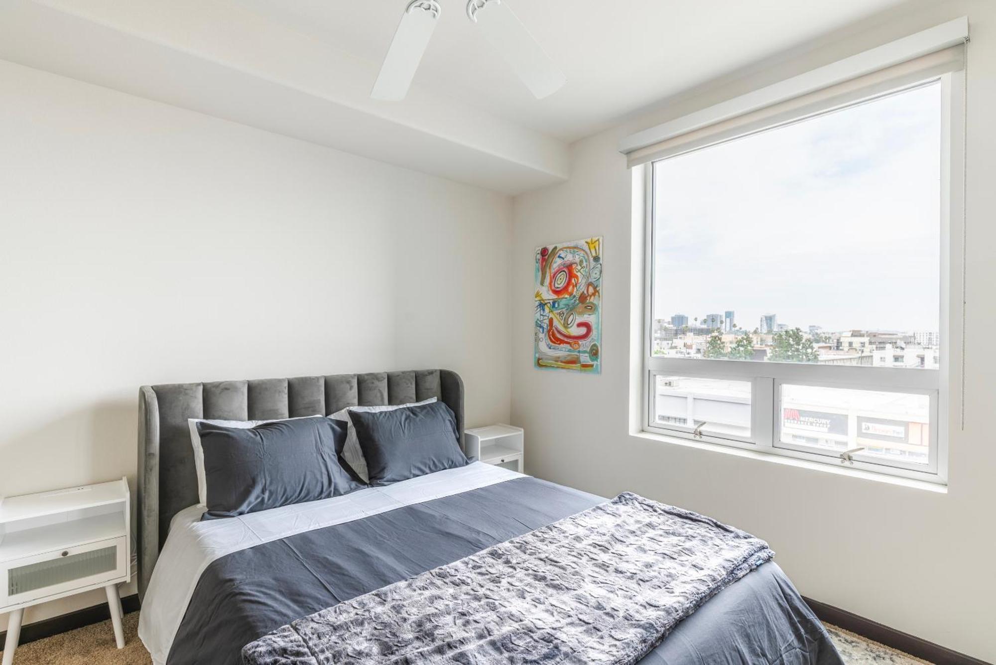 Brand New 2br Weho Luxury Apartment *