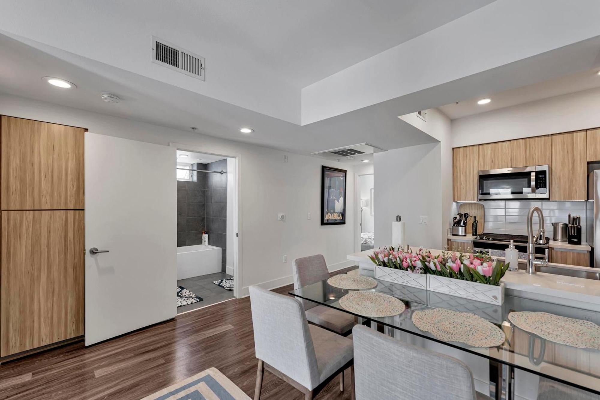 7 Large Down Town Santa Monica Apartamento *
