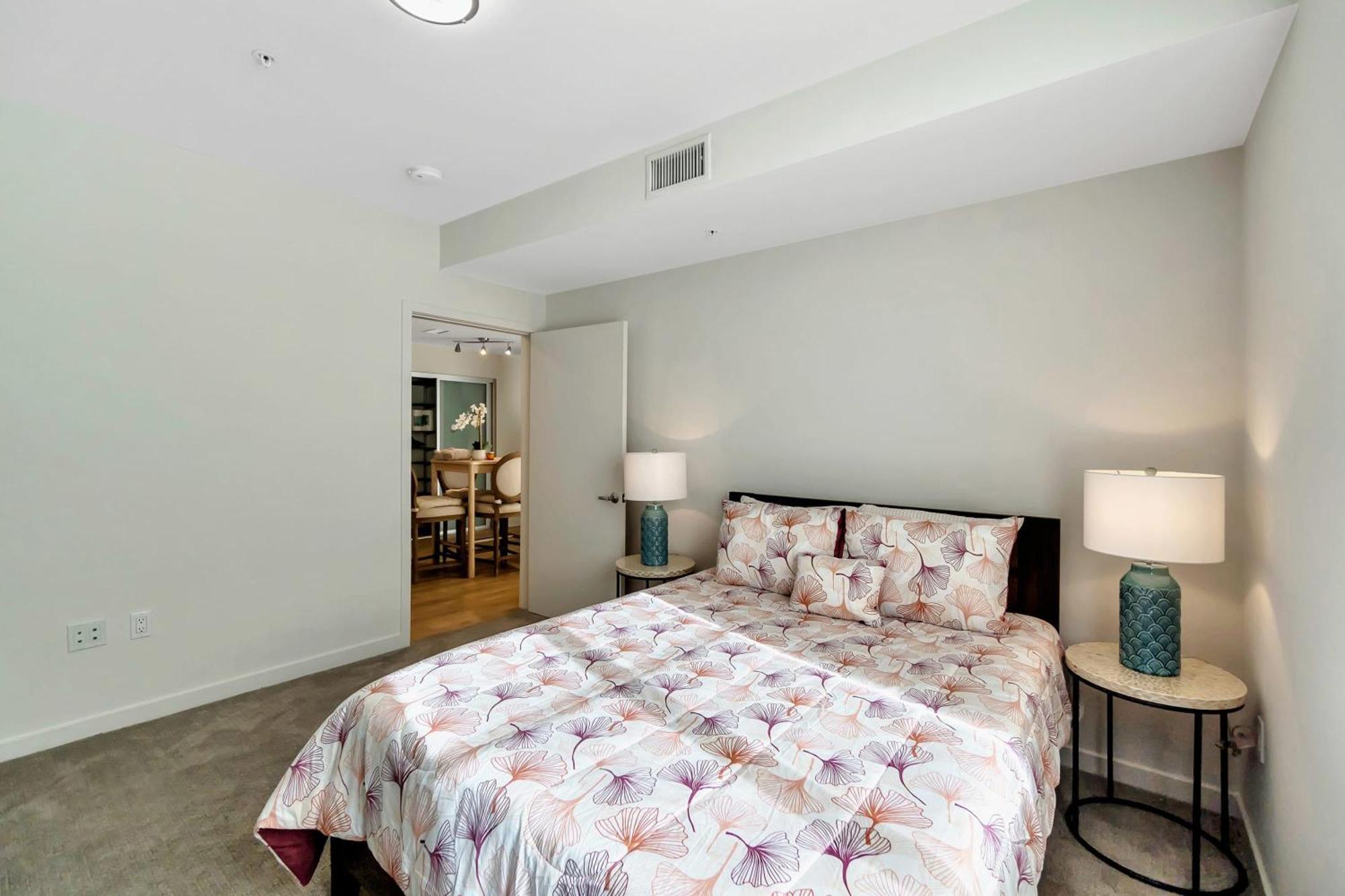 5 Heart Of Santa Monica Apartment Los Angeles