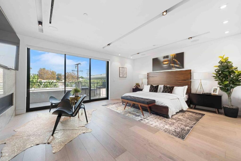 Hollywood Hills 5 Bedroom Villa, Pool, Rooftop, Parking Villa Los Angeles