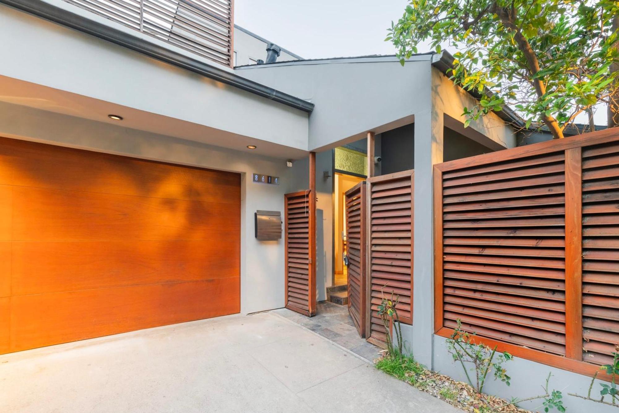 Holiday home 6mil 5br Sunset Strip Jetliner Views Oasis Los Angeles