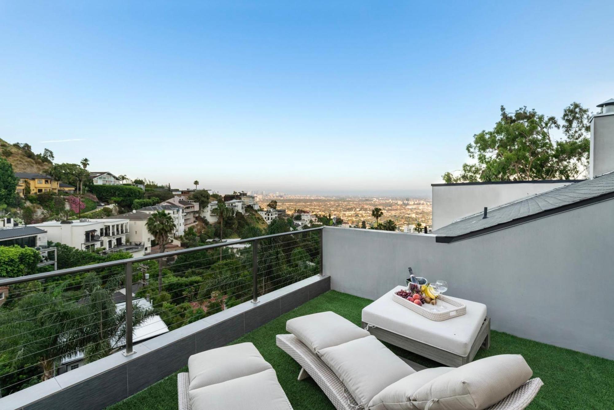 6mil 5br Sunset Strip Jetliner Views Oasis Los Angeles