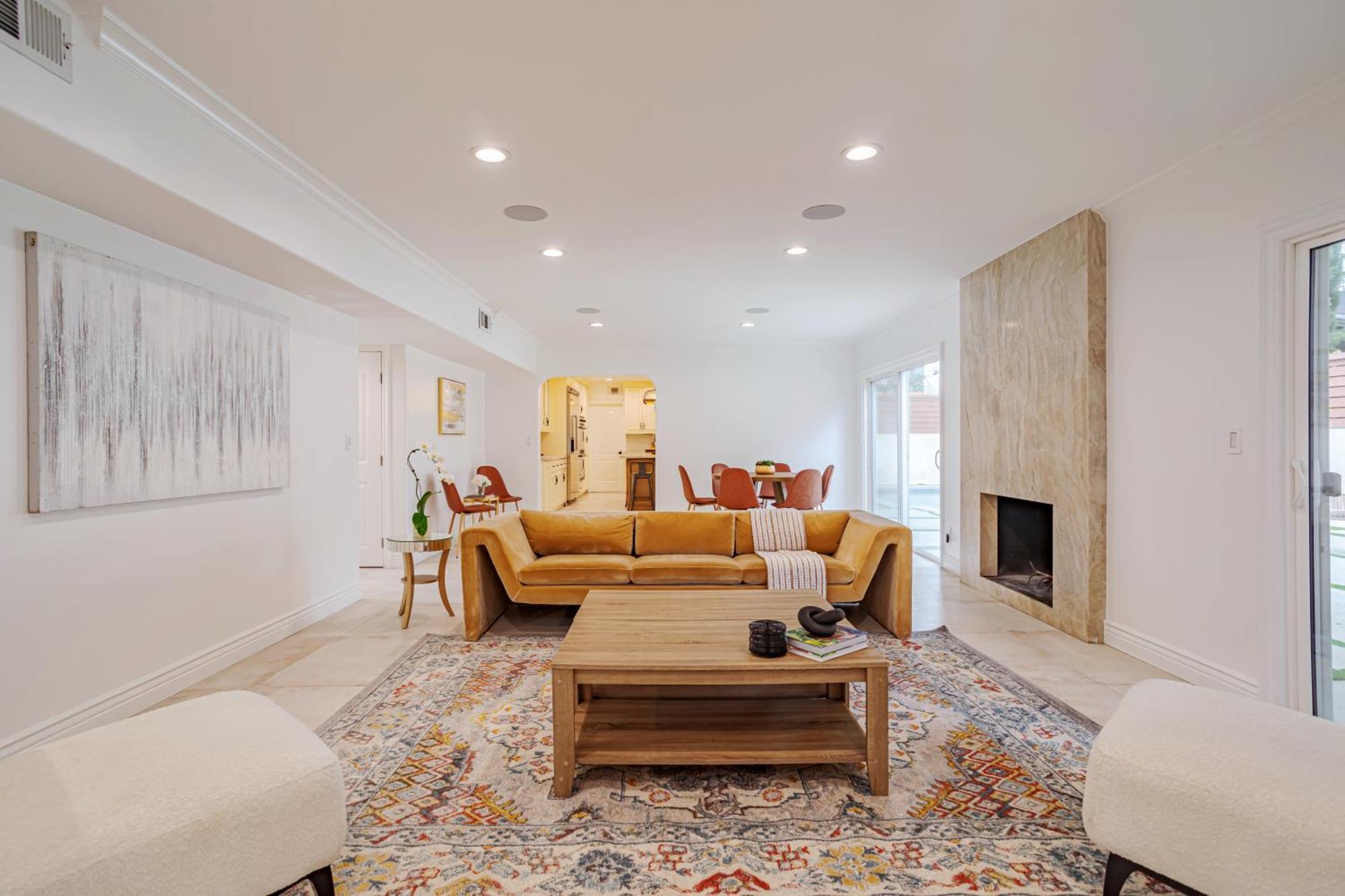 Beautiful 5 Bedroom 8 Bed Sleeps Up To 16 With Pool Near Universal Los Angeles