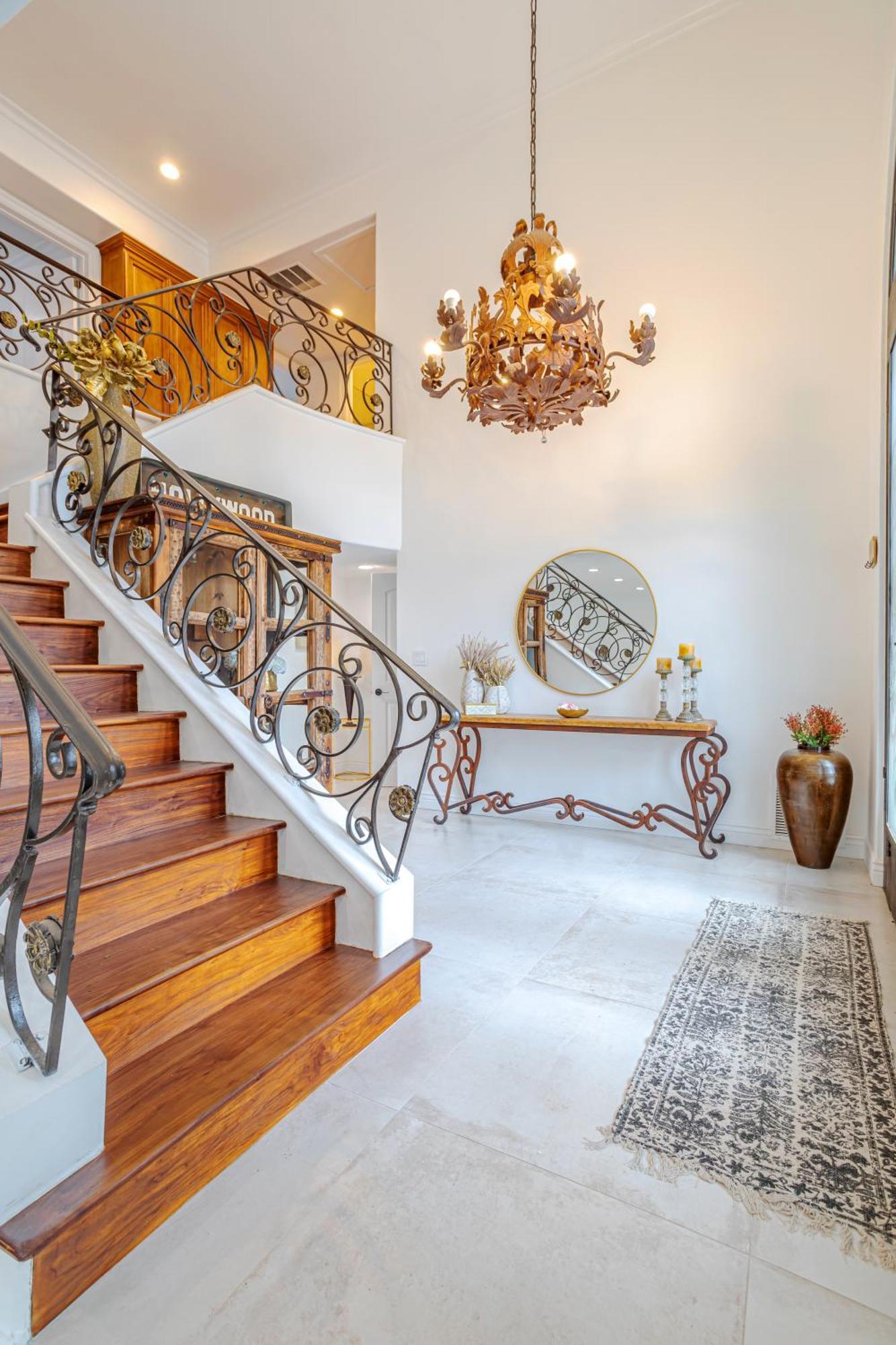 Beautiful 5 Bedroom 8 Bed Sleeps Up To 16 With Pool Near Universal *