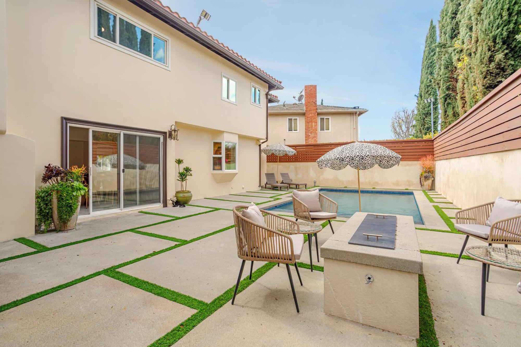 Holiday home Beautiful 5 Bedroom 8 Bed Sleeps Up To 16 With Pool Near Universal *