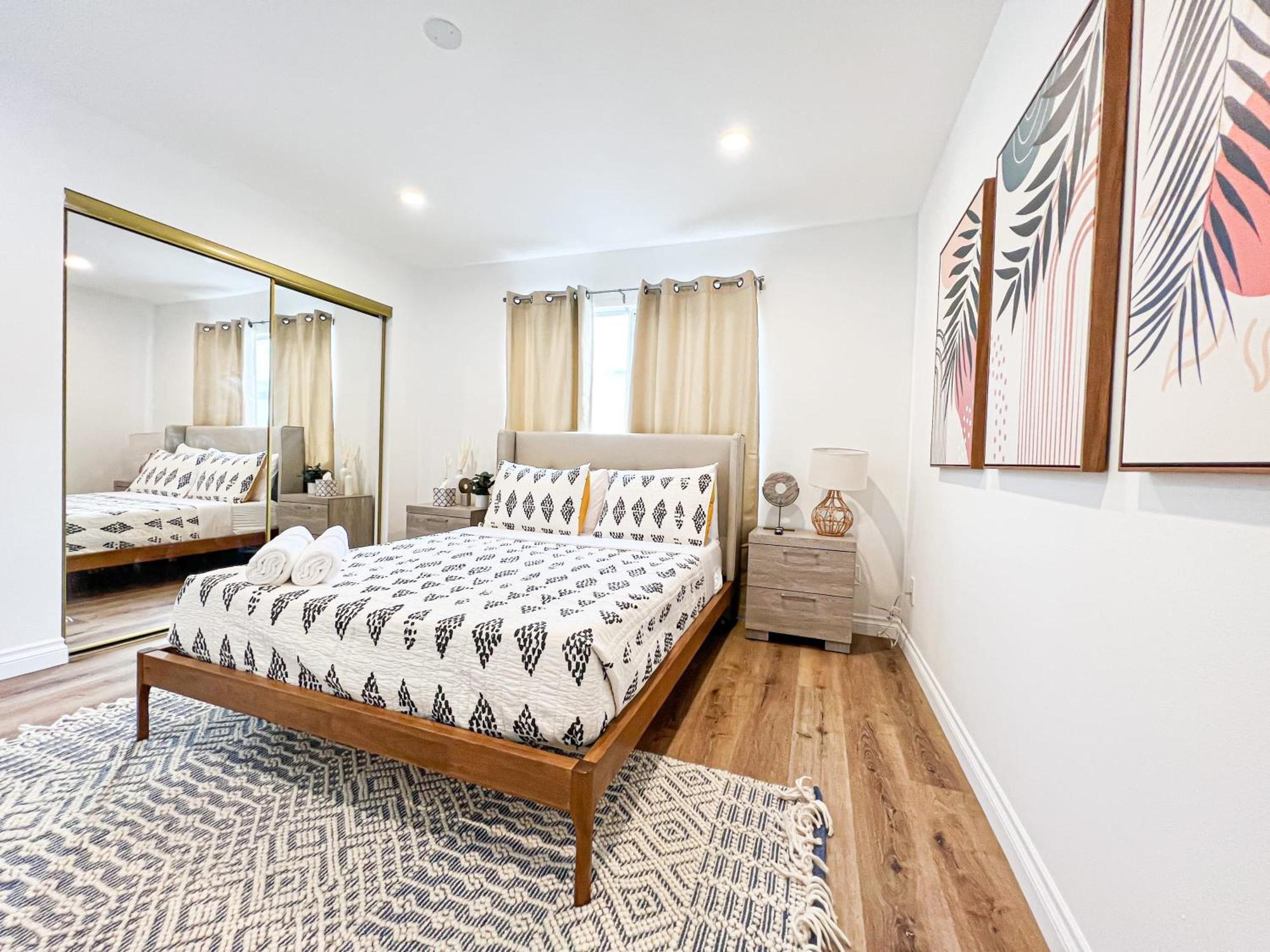 Casa de férias Comfy 2-bedroom In Hollywood