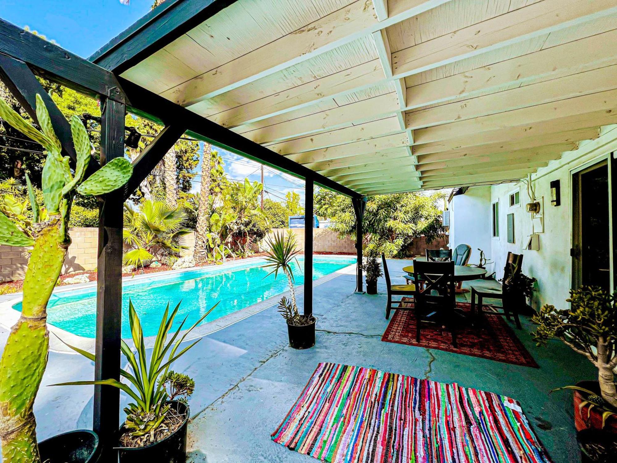 Luxurious 4br House With Swimming Pool -fb Holiday home *