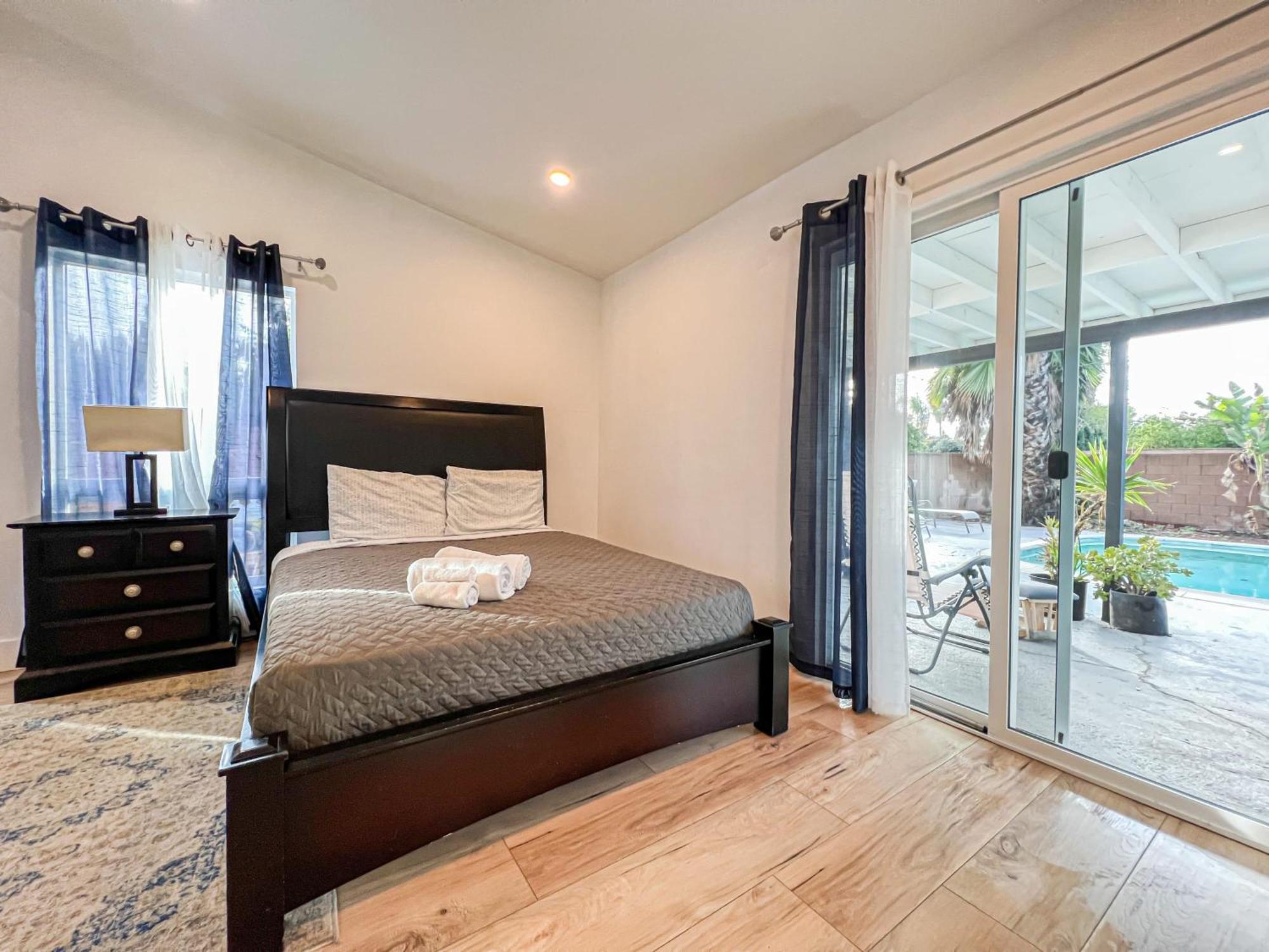 Luxurious 4br House With Swimming Pool -fb *