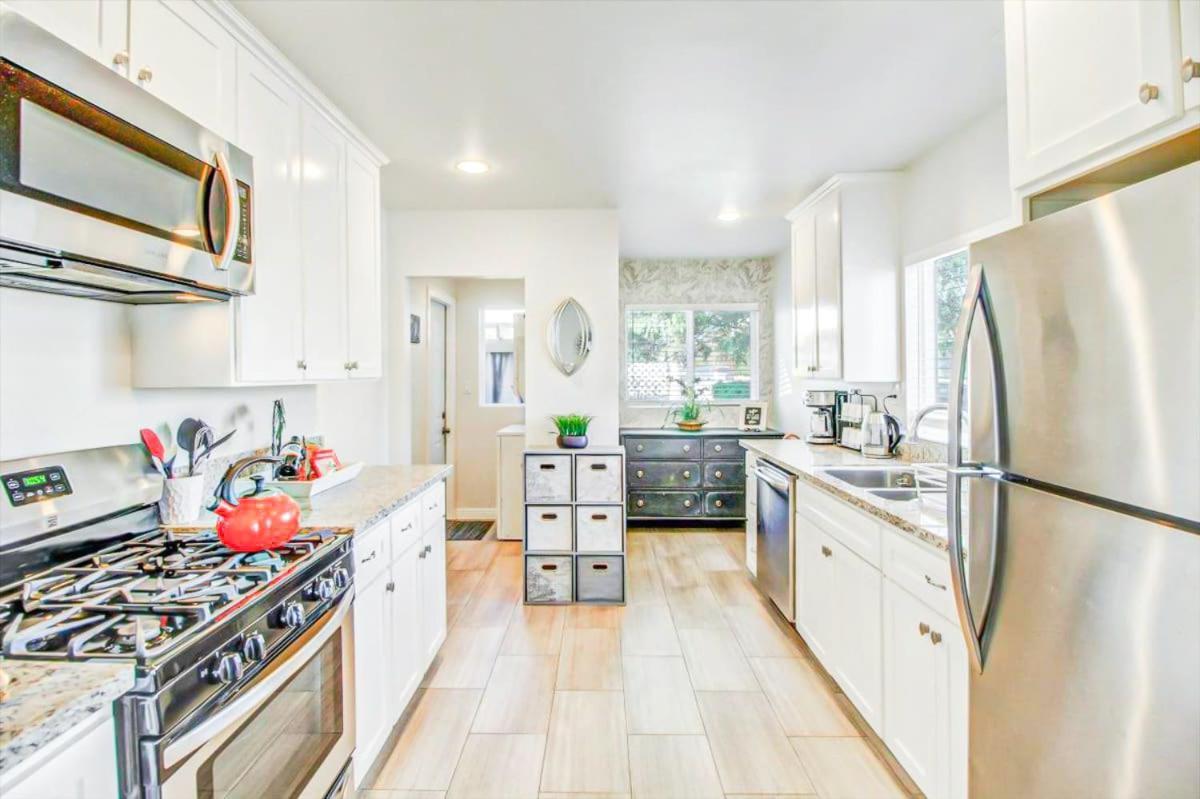 Modern 2-bedroom Haven In The Heart Of La- Hud-vp Holiday home