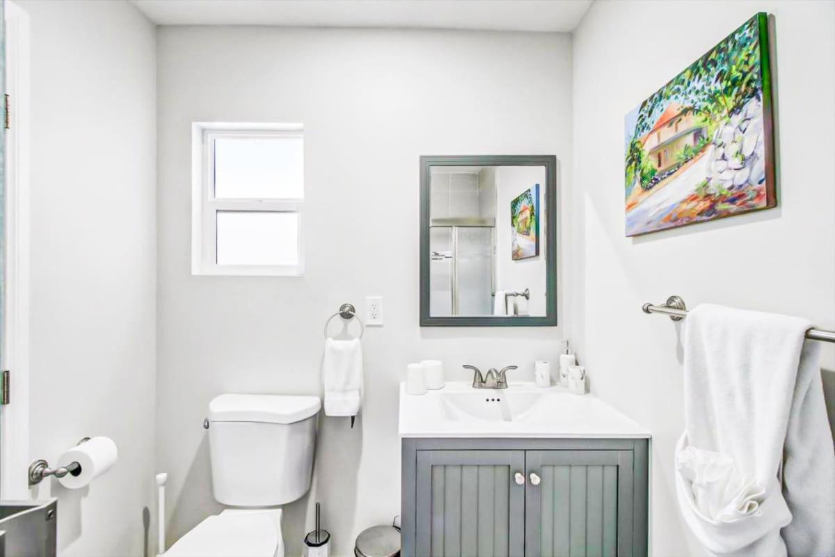 Modern 2-bedroom Haven In The Heart Of La- Hud-vp