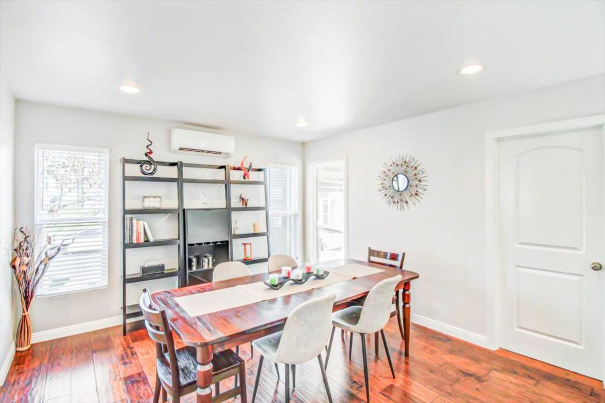 Holiday home Modern 2-bedroom Haven In The Heart Of La- Hud-vp Los Angeles