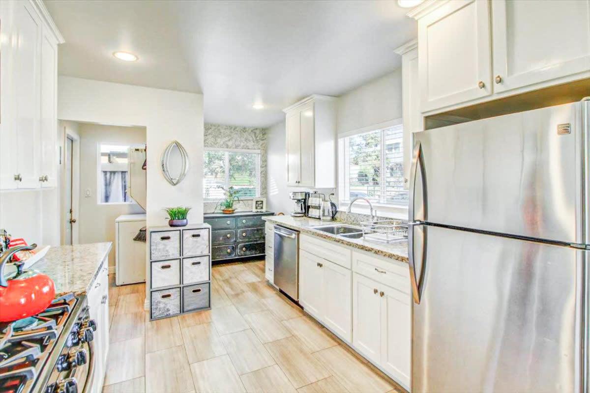 Modern 2-bedroom Haven In The Heart Of La- Hud-vp