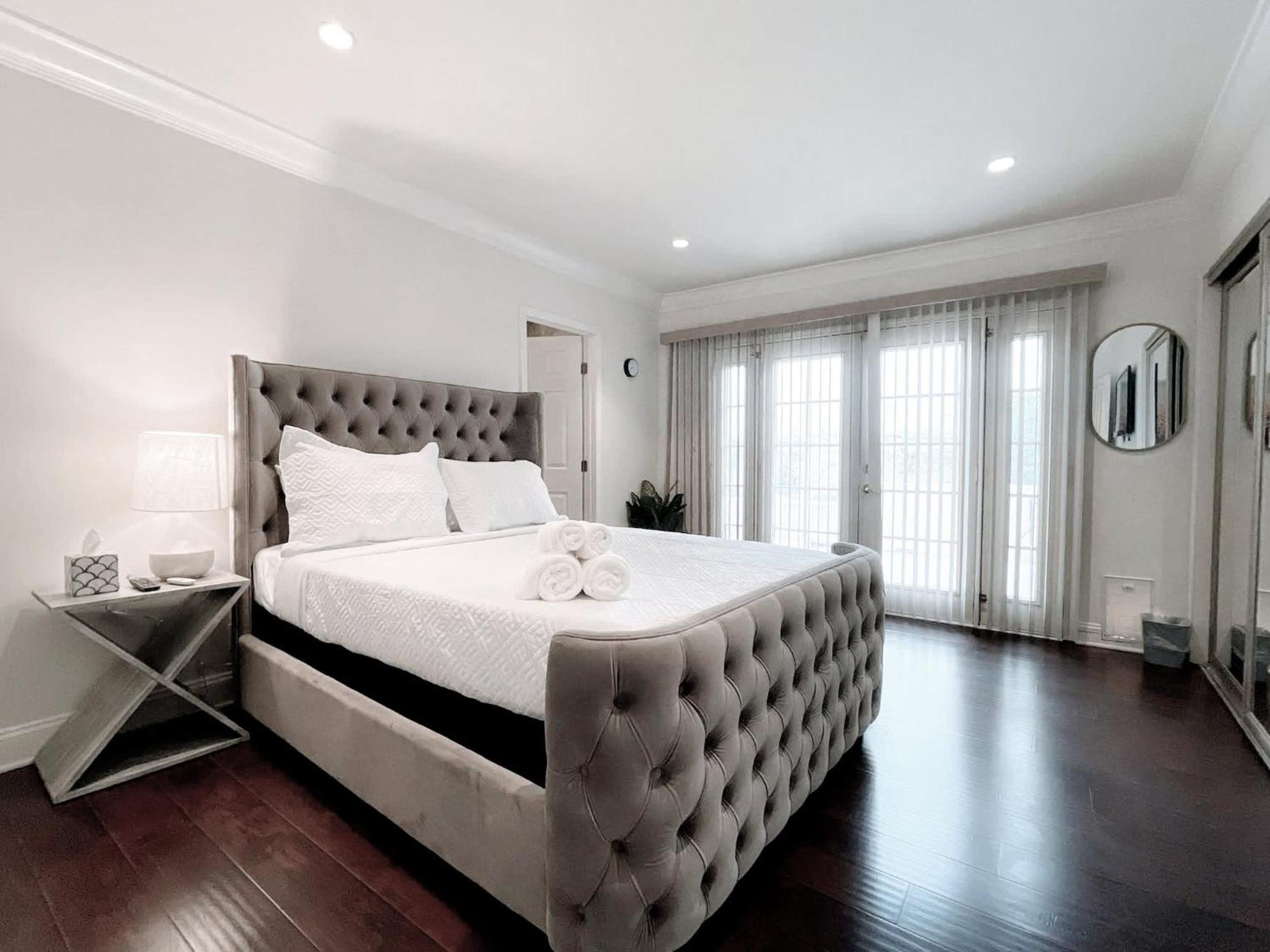 The Ultimate Escape - Enc-bre * Los Angeles