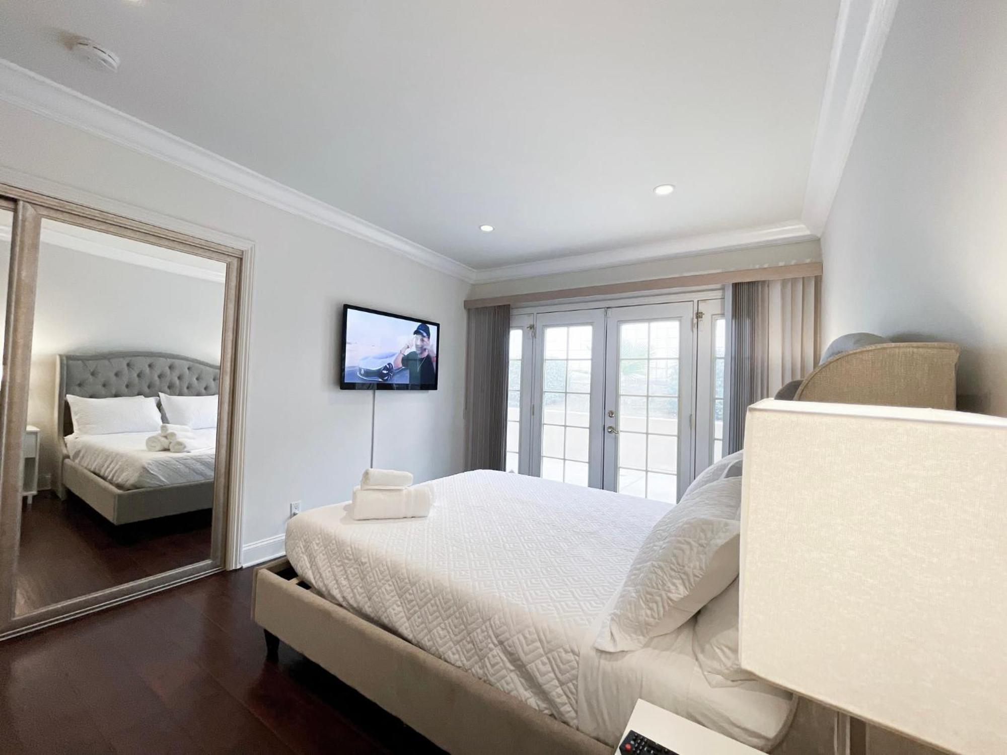 The Ultimate Escape - Enc-bre * Los Angeles