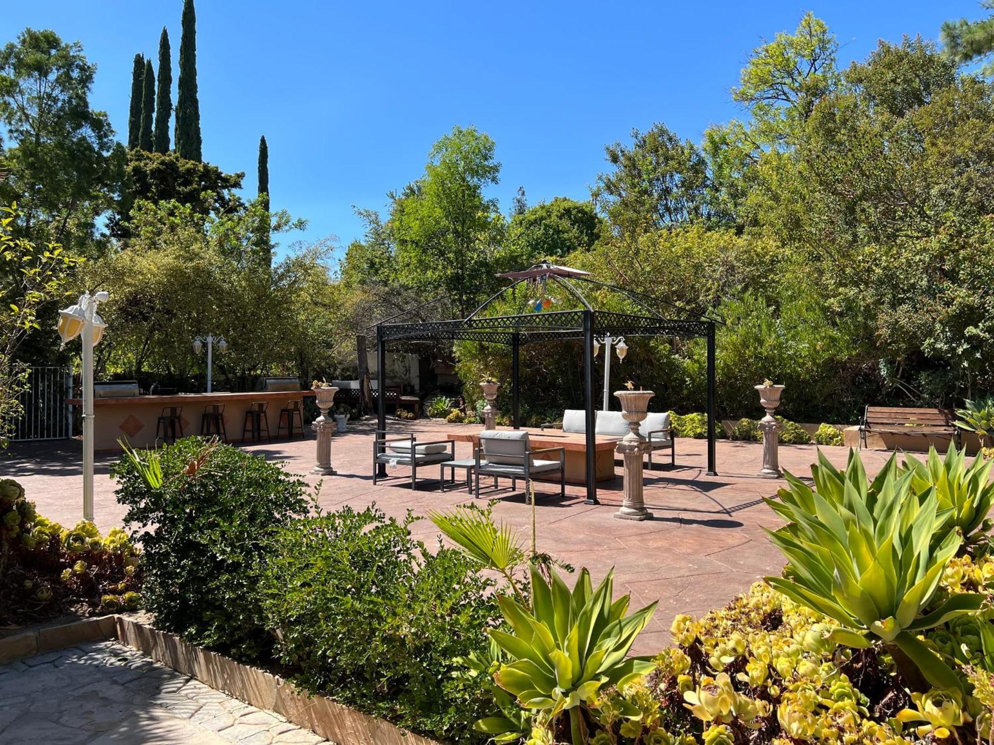 The Ultimate Escape - Enc-bre * Los Angeles