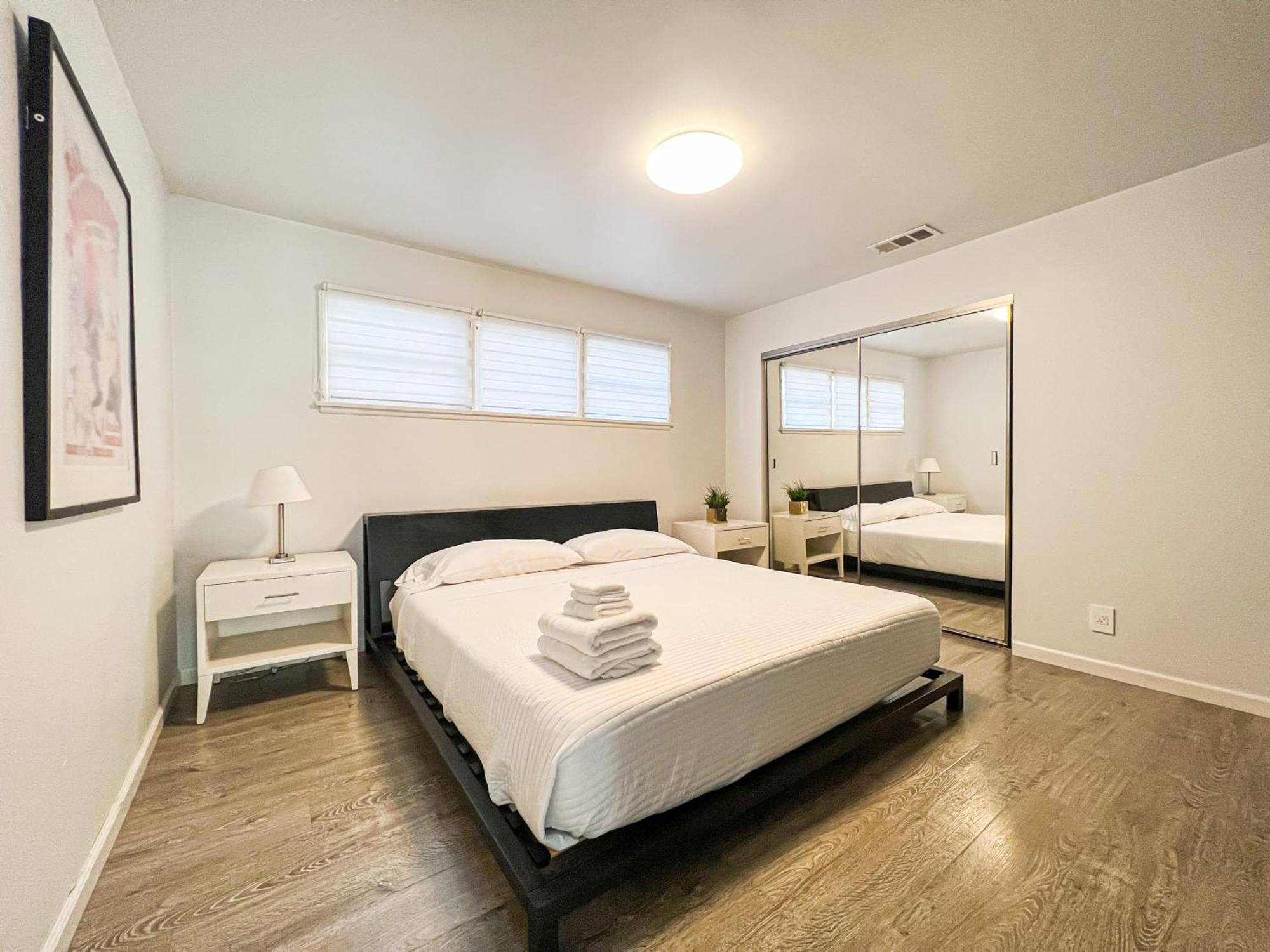 Spacious 2br Unit In An Outstanding Location Holiday home