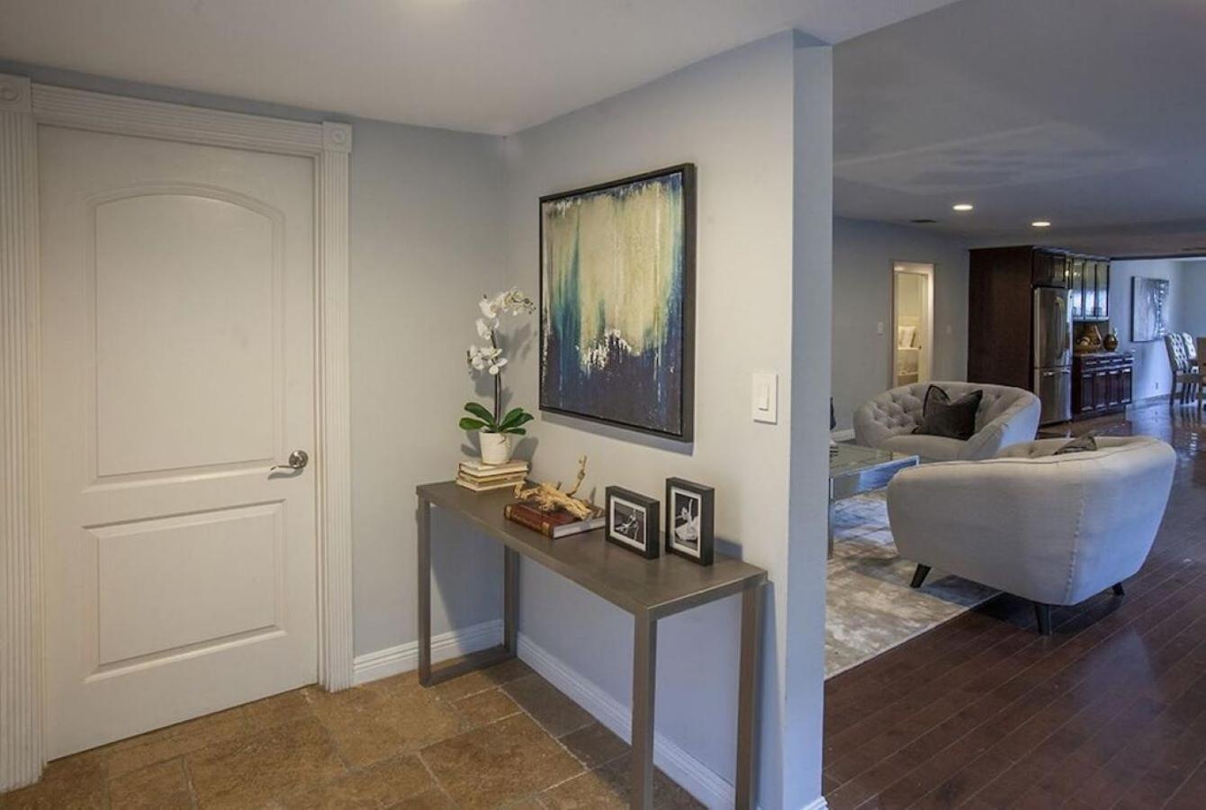 Charming Duplex In Sherman Oaks Los Angeles