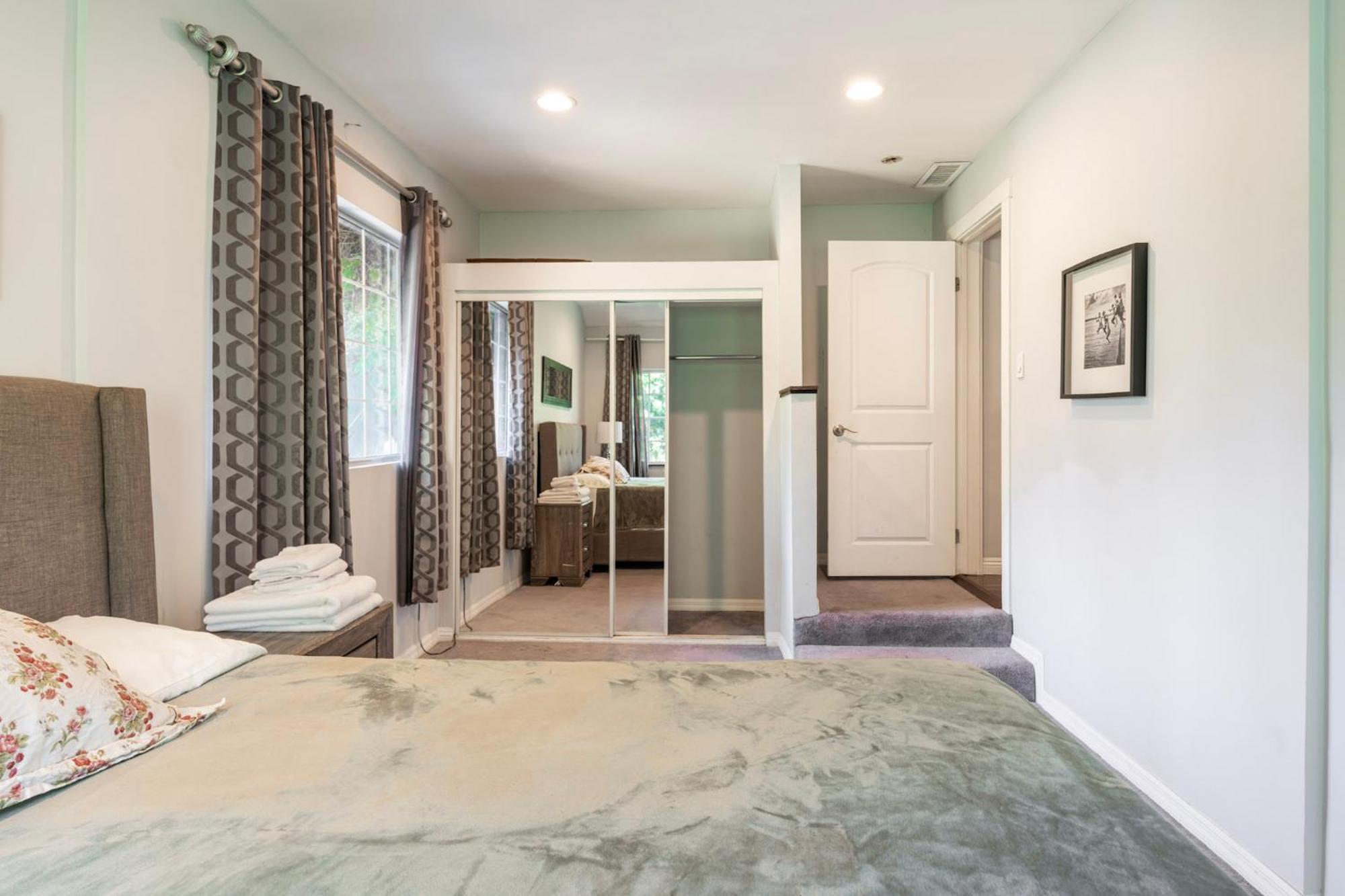 Charming Duplex In Sherman Oaks Holiday home