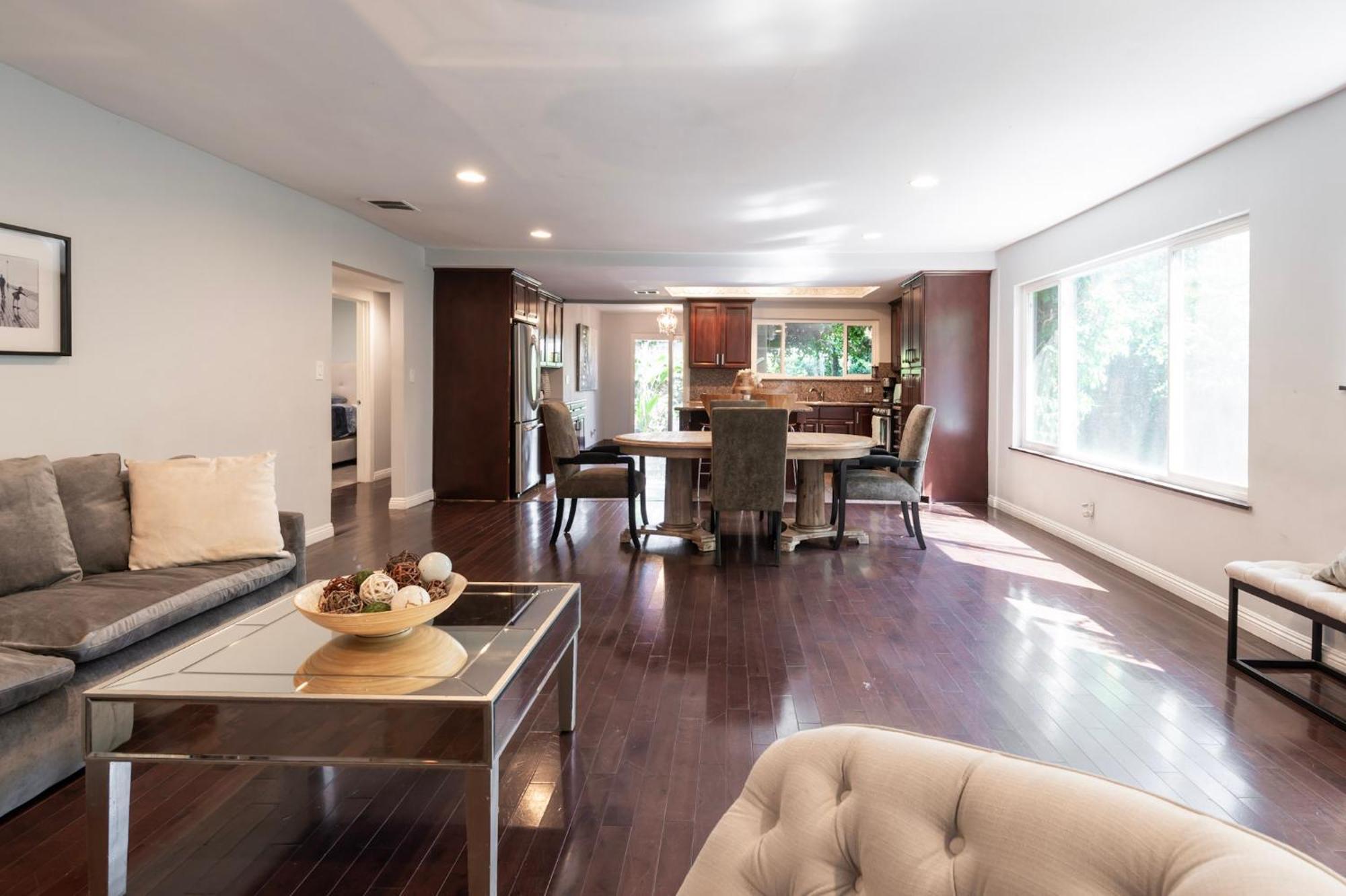 Charming Duplex In Sherman Oaks Holiday home Los Angeles