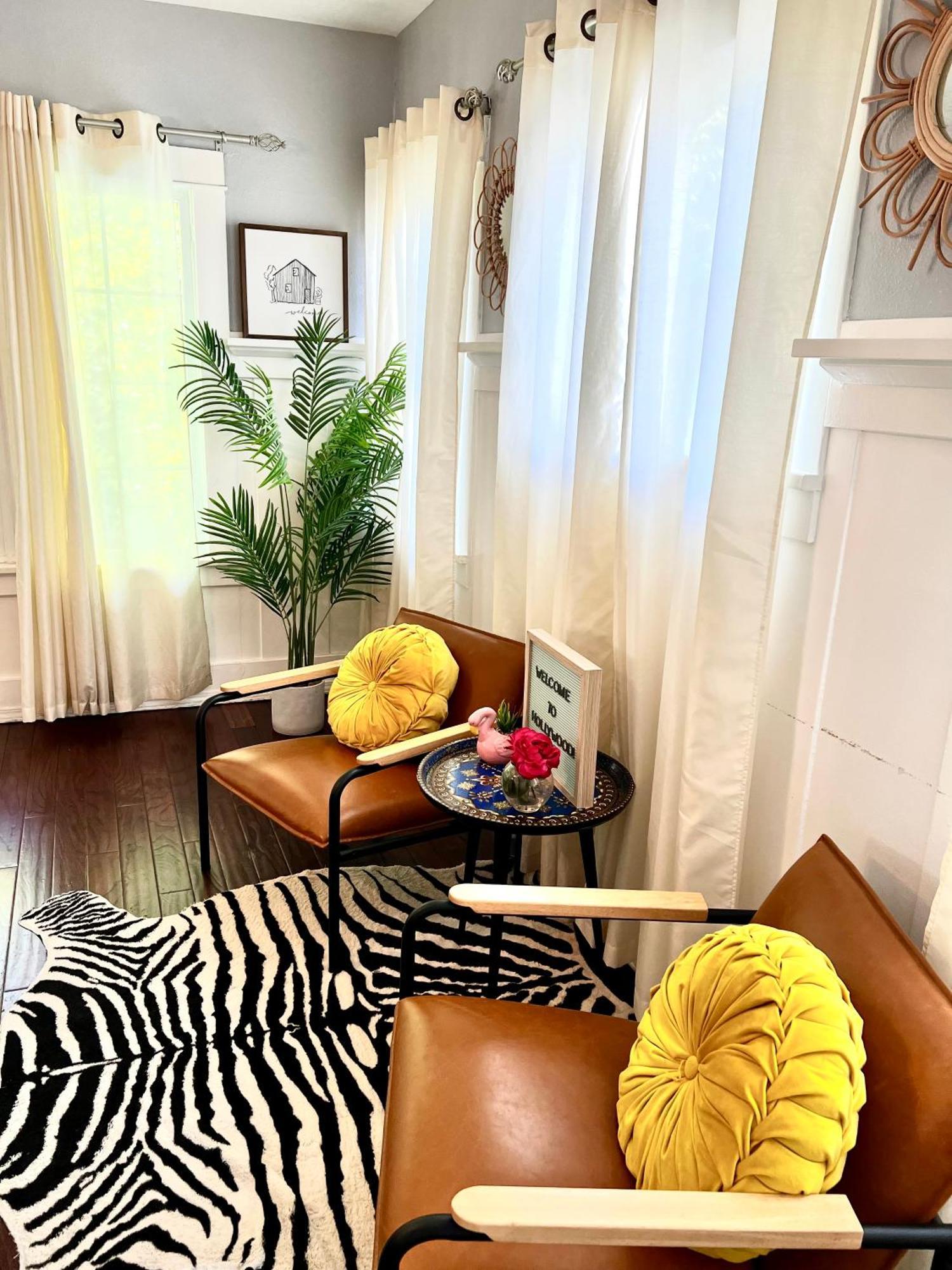 Hollywood House With Parking - Walk To Attractions *