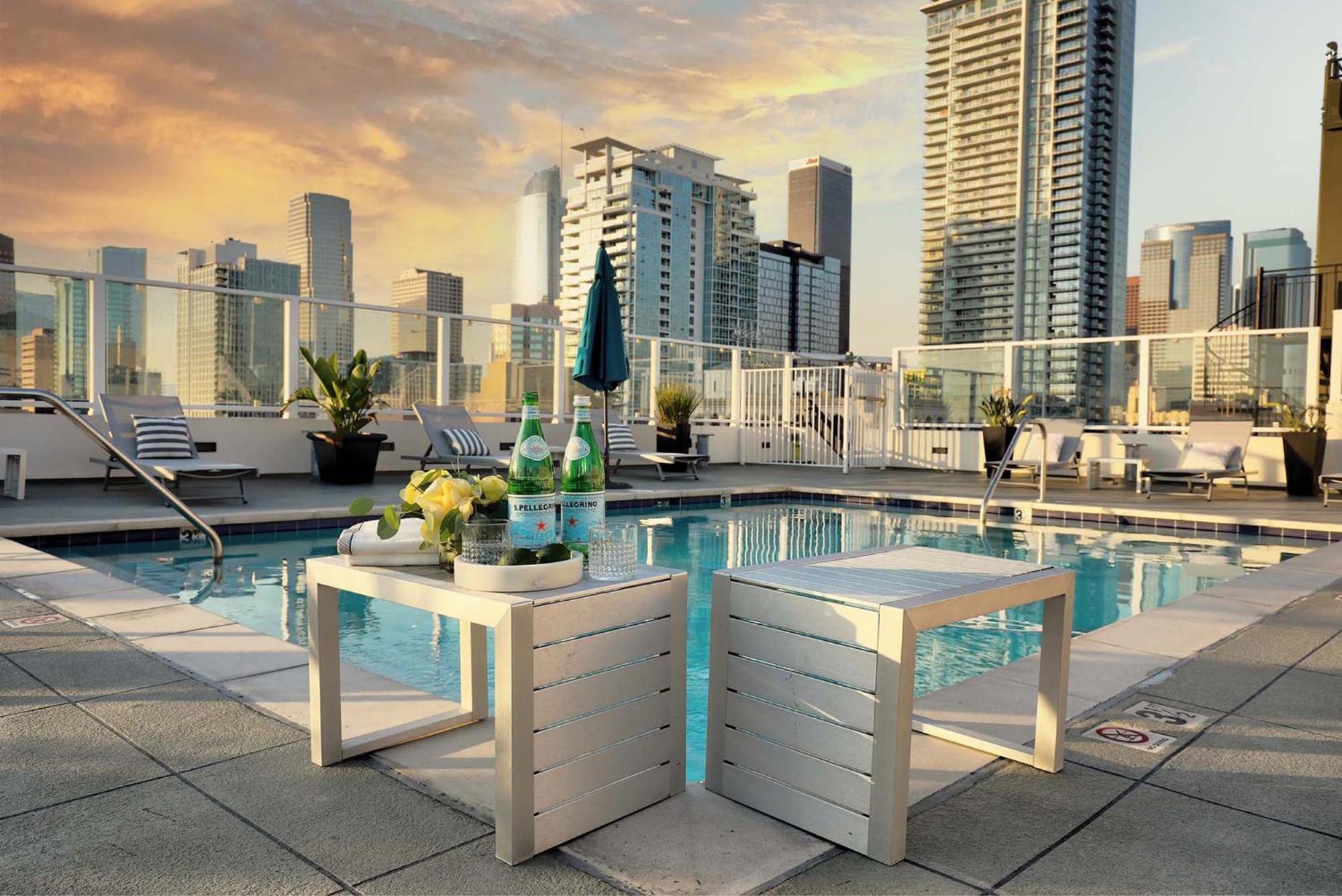 Nyc Styled Loft In Dtla, Sleeps 4 With Free Parking! Apartment