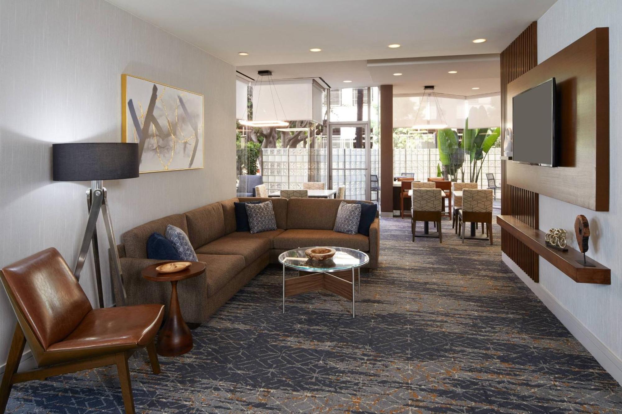Courtyard By Marriott Angeles Lax / Century Boulevard 3*