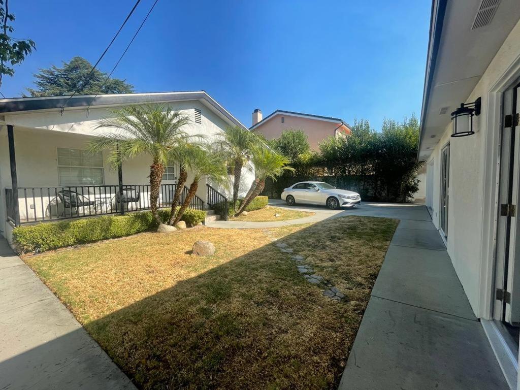 Charming Bright Traditional In Sherman Oaks * Los Angeles