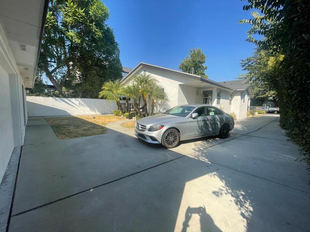 Charming Bright Traditional In Sherman Oaks Los Angeles